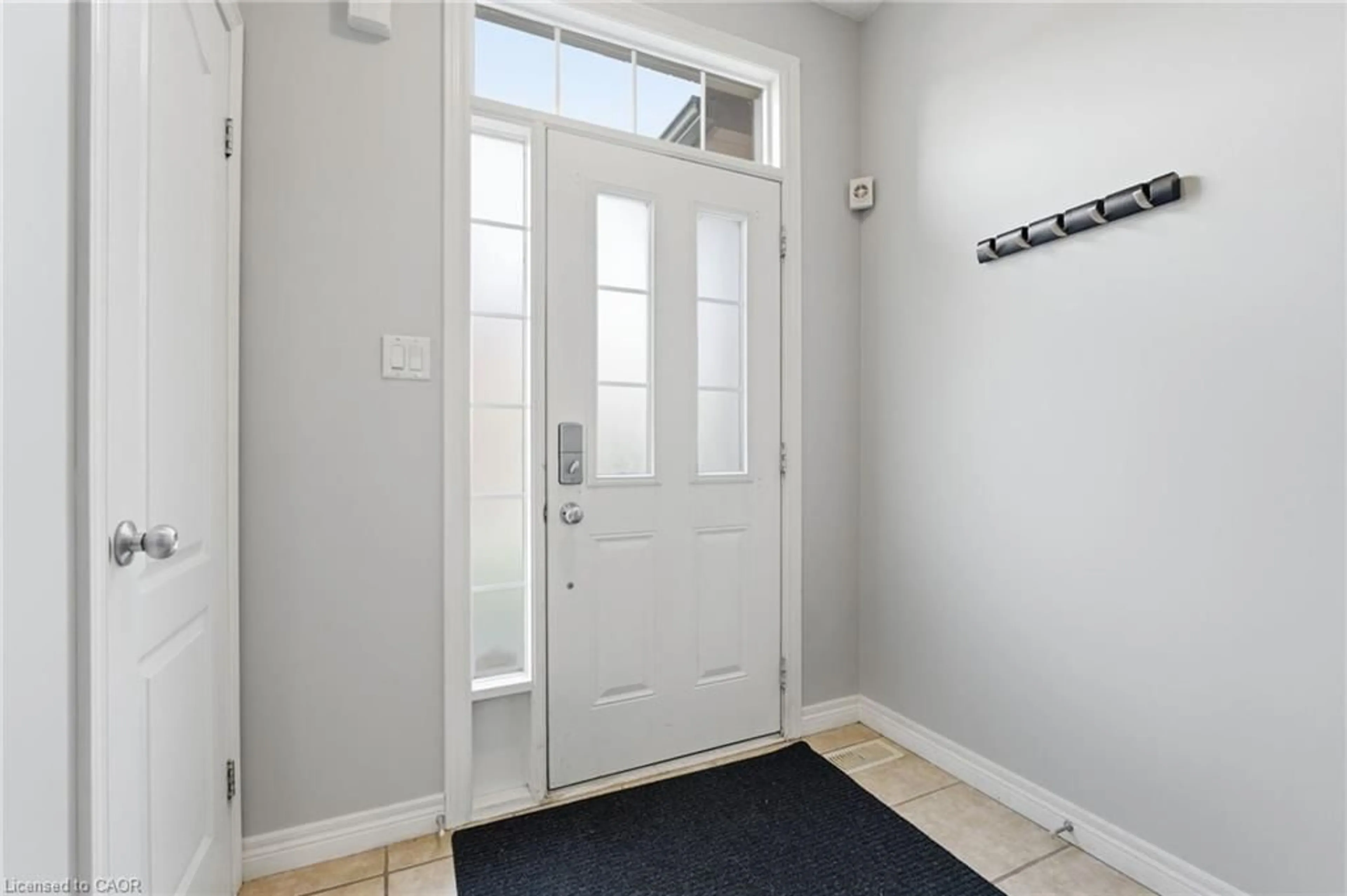 Indoor entryway for 56 Liddycoat Lane, Ancaster Ontario L9G 0A7