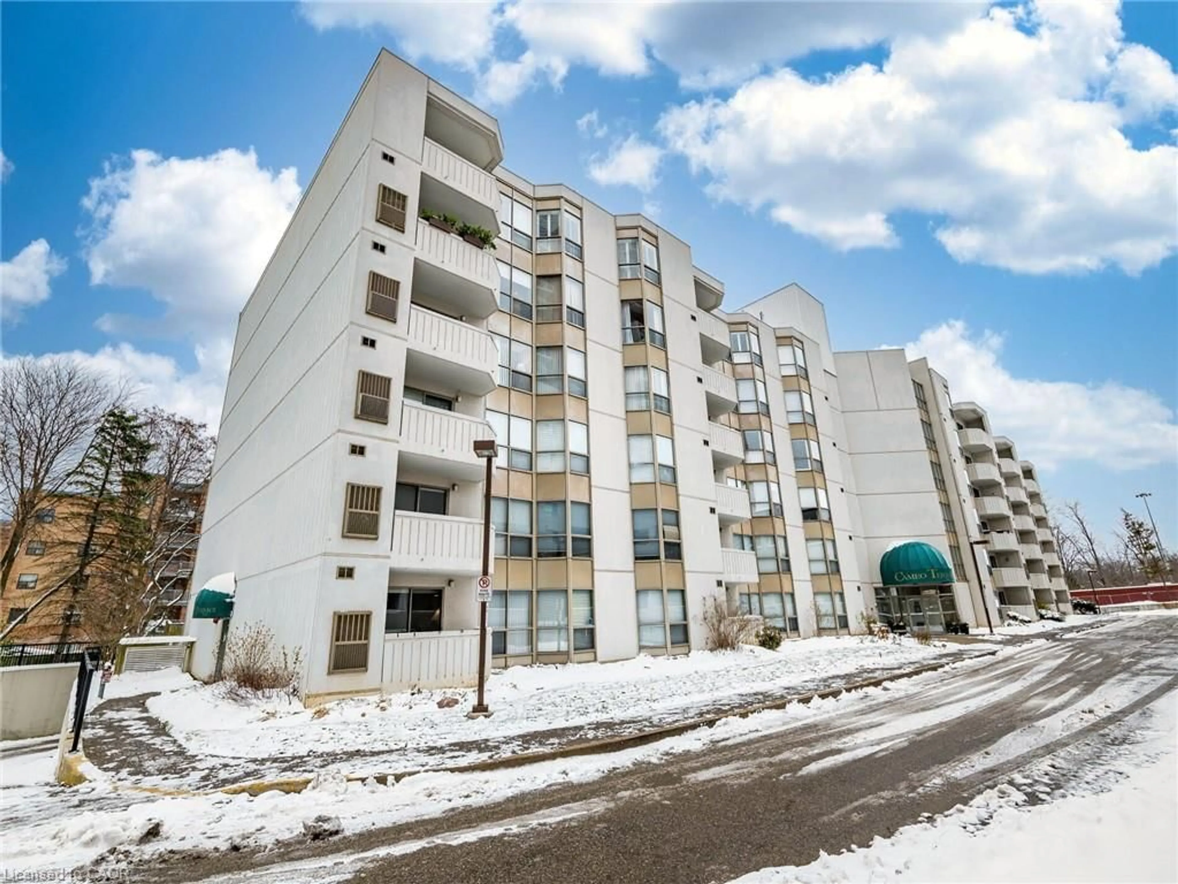 Unknown for 3267 King St #105, Kitchener Ontario N2A 4A4