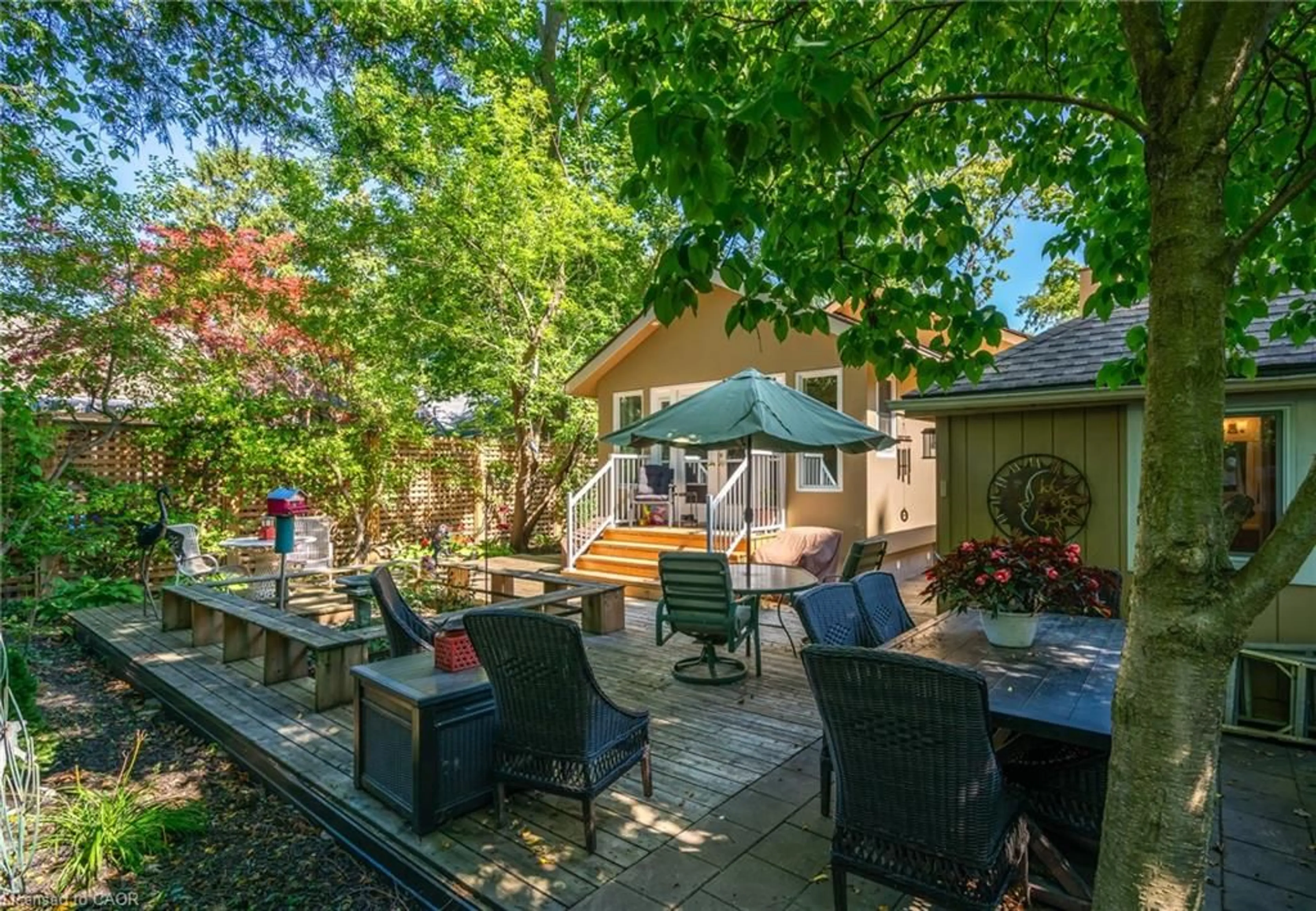 Patio, street for 267 Victoria St, Niagara-on-the-Lake Ontario L0S 1J0