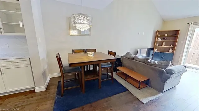 1 Chamberlain Ave #5, Ingersoll 4