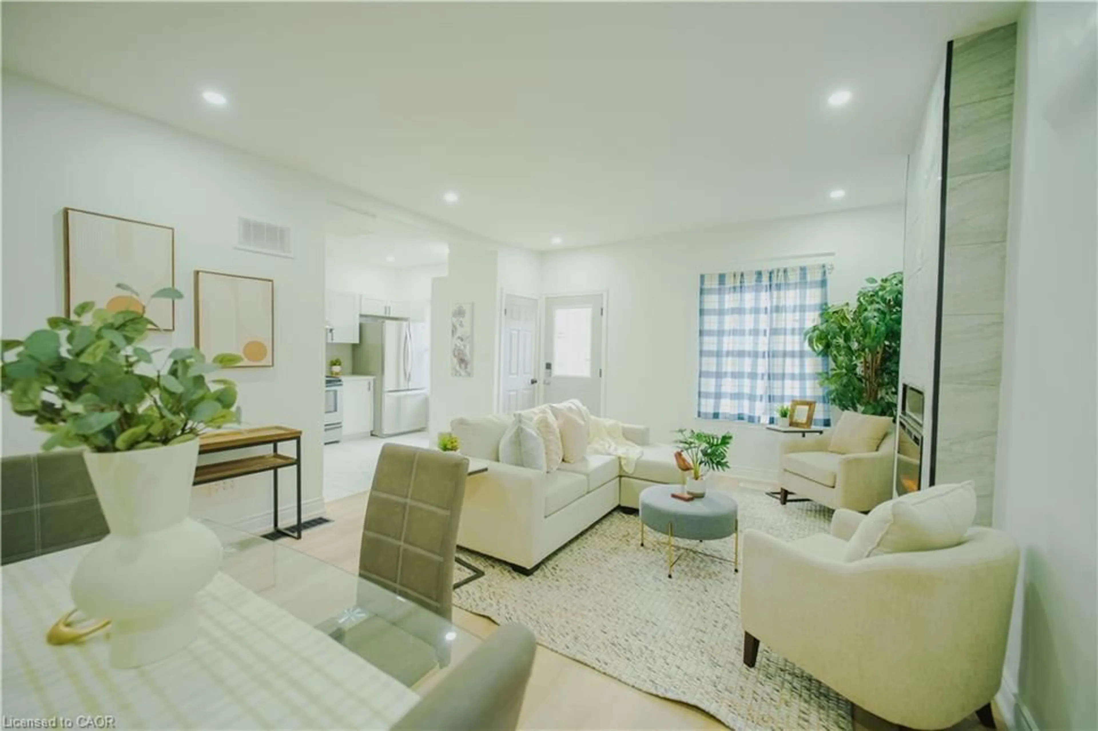 Living room with furniture, unknown for 11 East 25th St, Hamilton Ontario L8V 2Z9