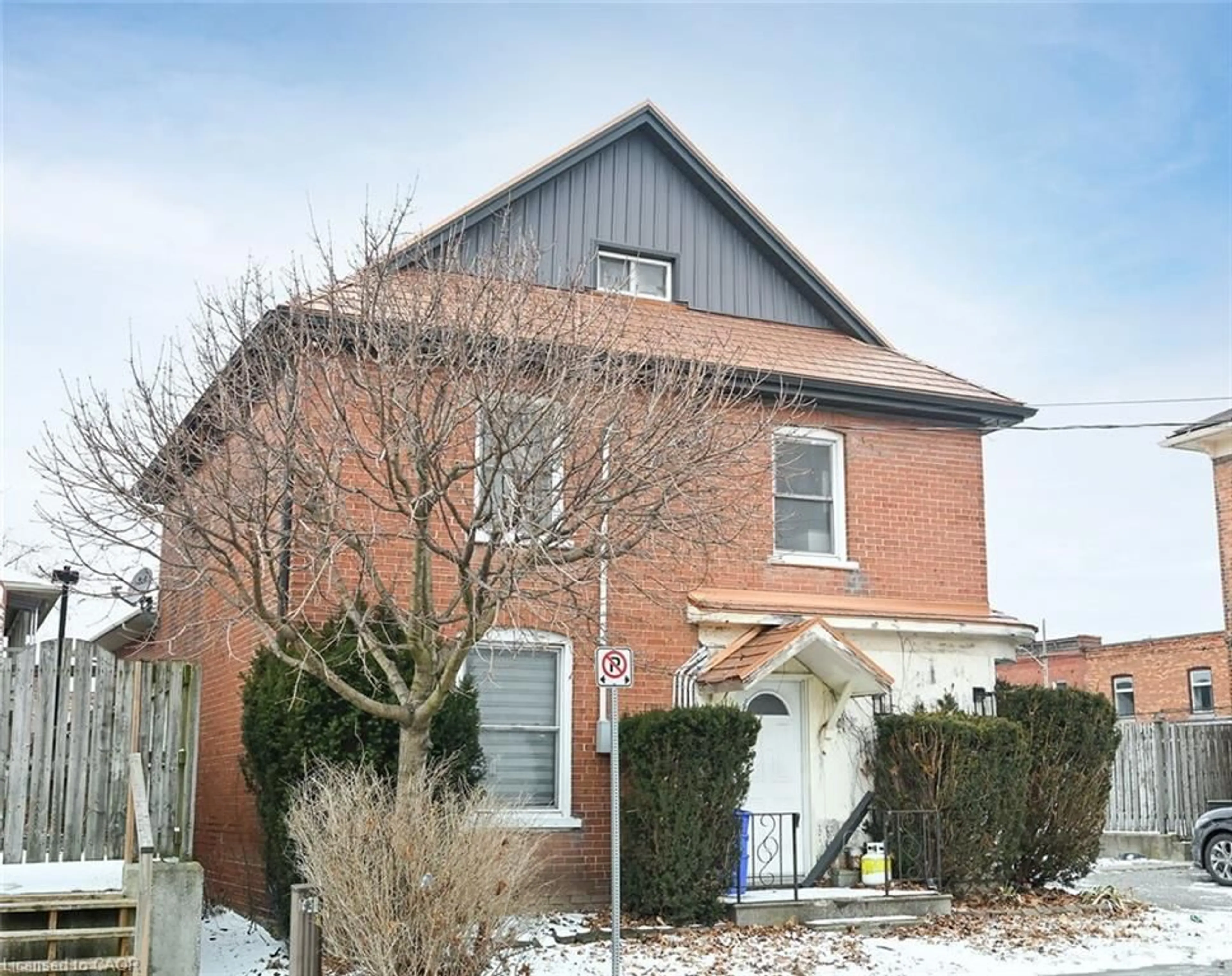 Home with brick exterior material, street for 6 Howard St, Hagersville Ontario N0A 1H0