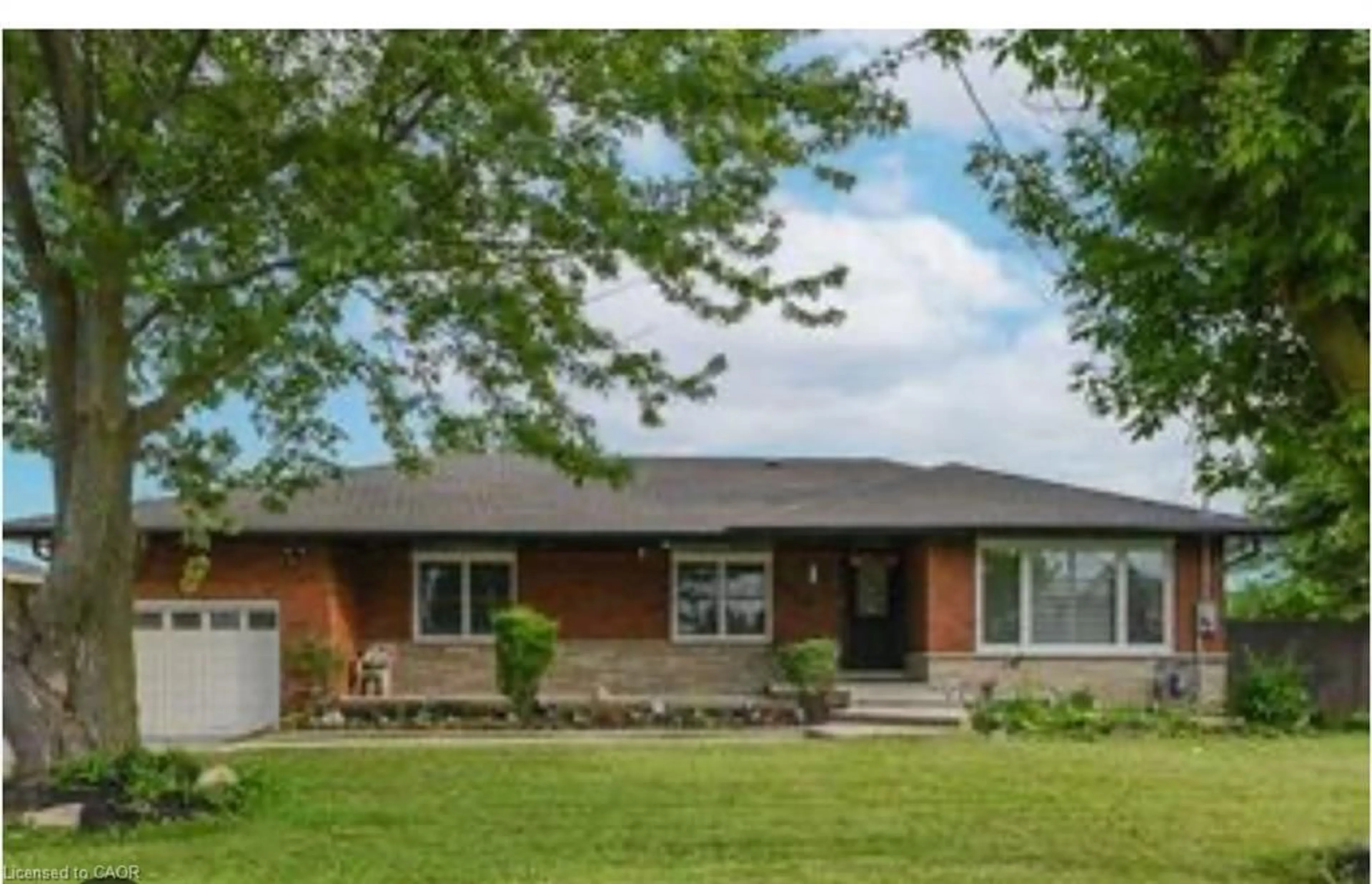 Home with brick exterior material, unknown for 337 Mcneilly Rd, Stoney Creek Ontario L8E 5H4