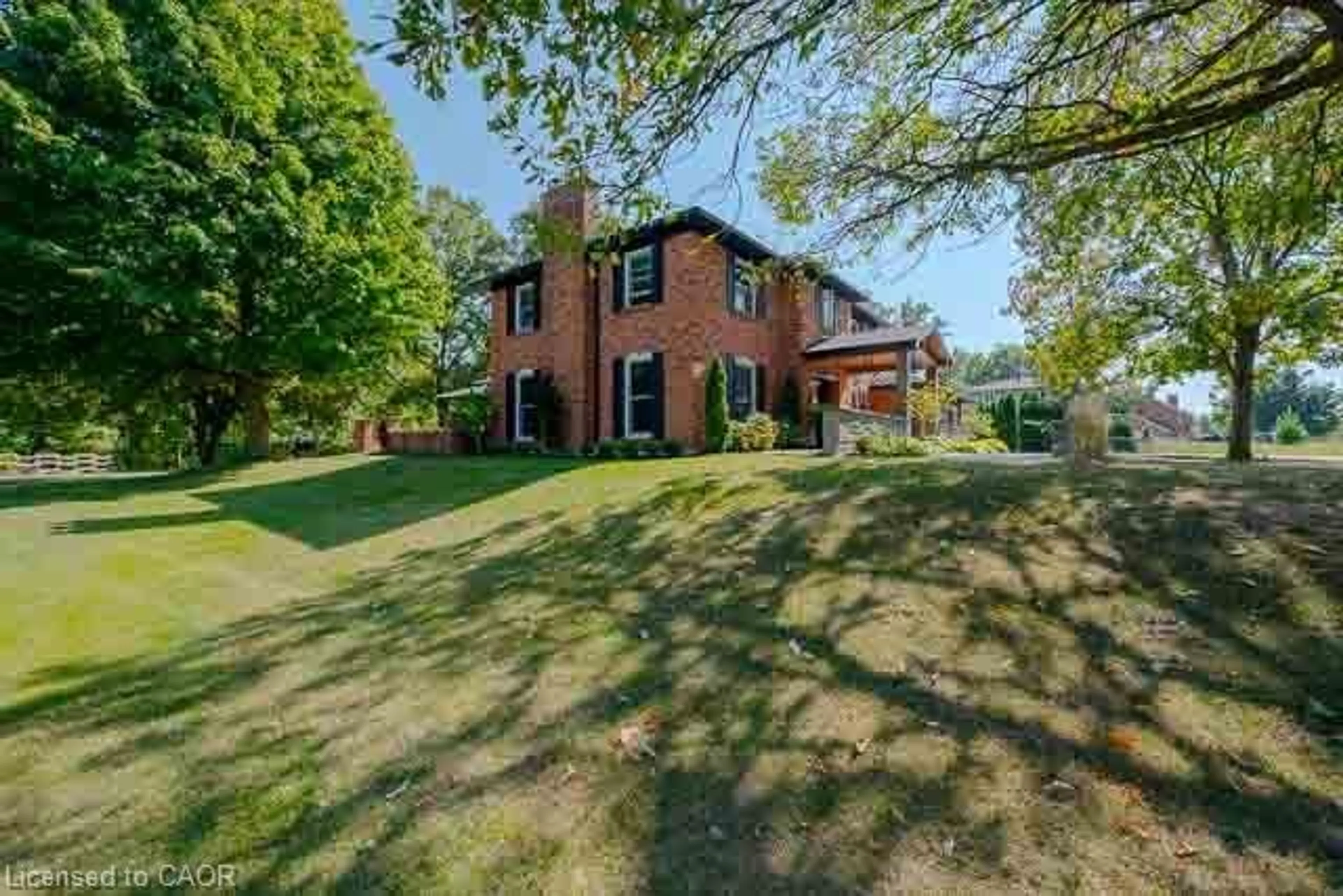 A pic from outside/outdoor area/front of a property/back of a property/a pic from drone, unknown for 4344 No 1 Side Rd, Burlington Ontario L7M 0X3