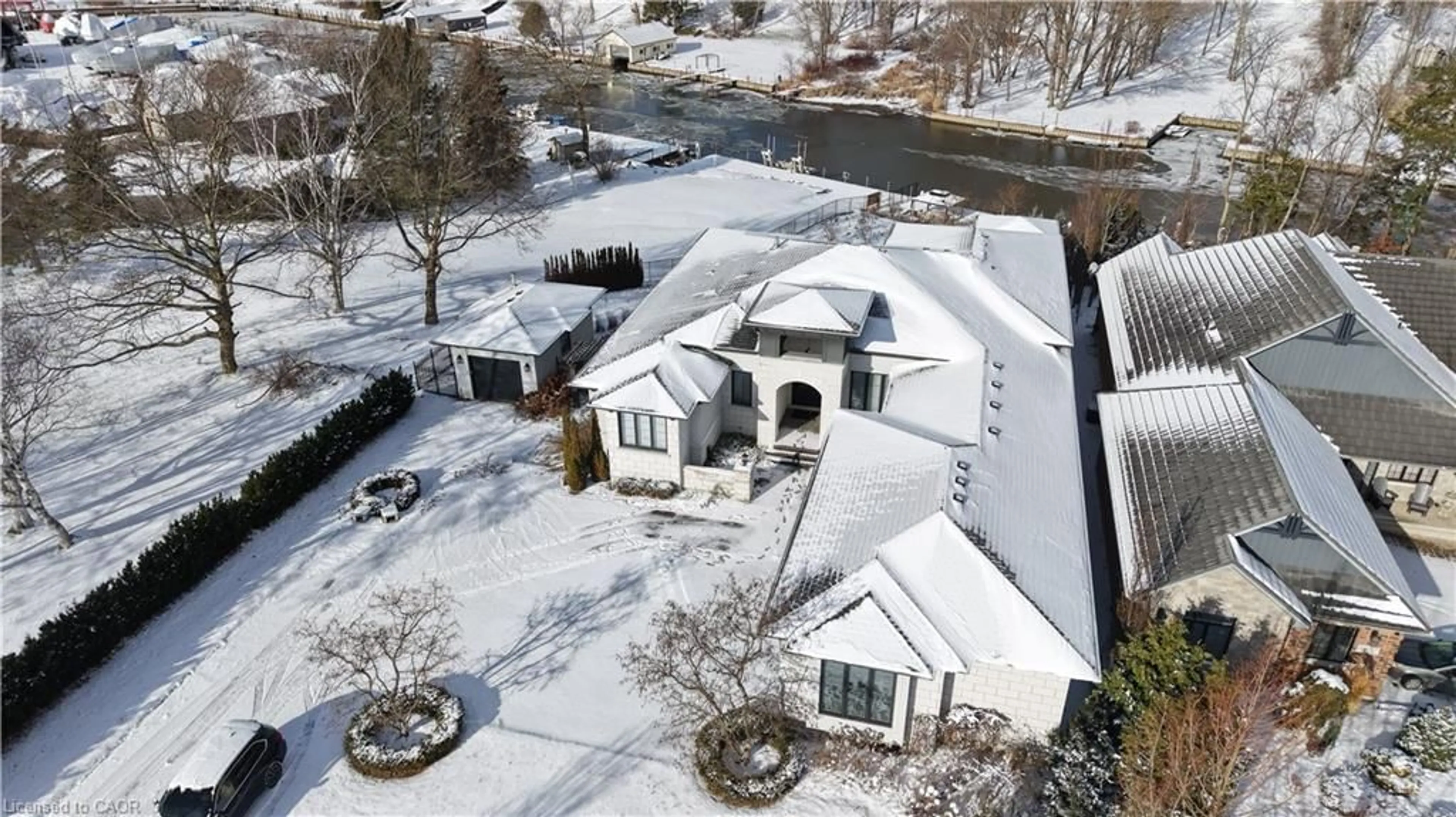 A pic from outside/outdoor area/front of a property/back of a property/a pic from drone, street for 67 Donjon Blvd, Port Dover Ontario N0A 1N7