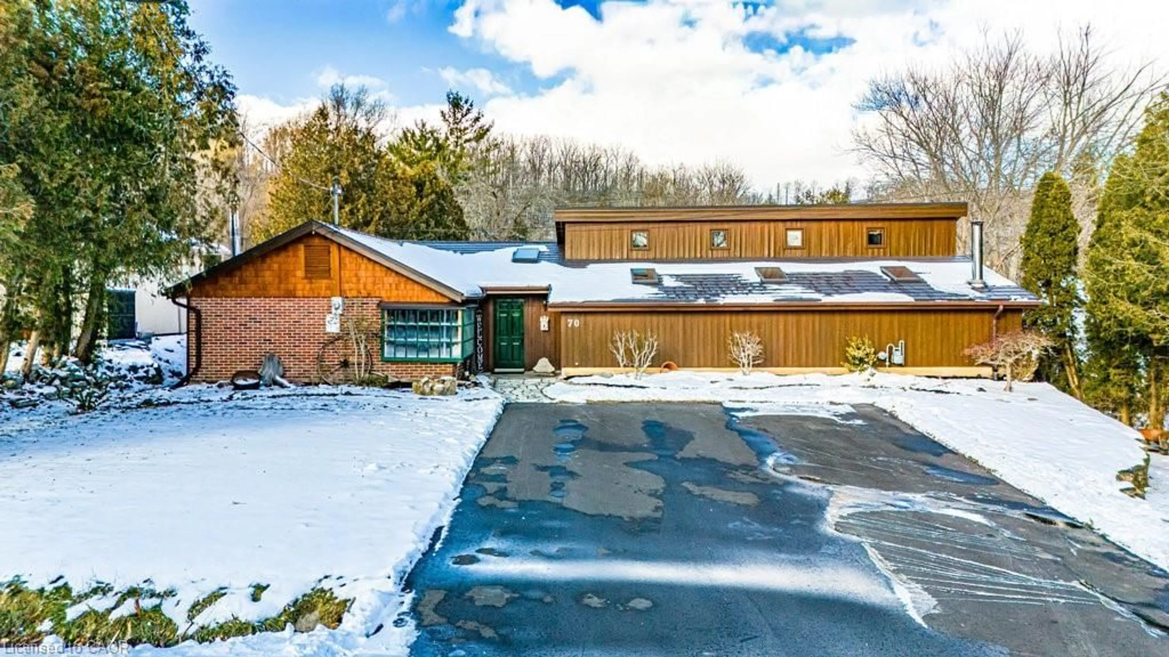 Unknown for 70 Home St, Hamilton Ontario L9H 5W3