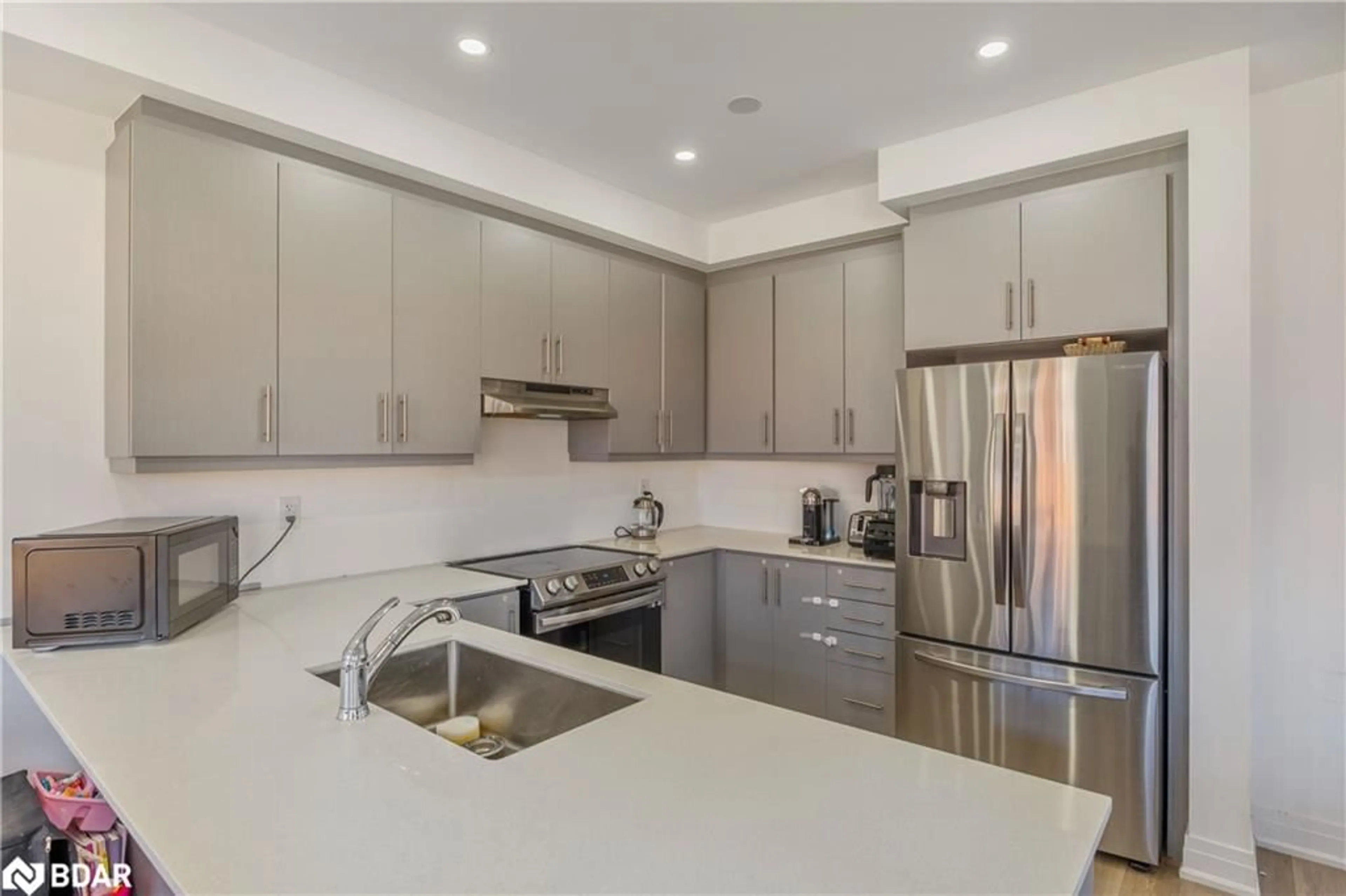 Open concept kitchen, unknown for 58 Tracey Lane, Collingwood Ontario L9Y 3V2