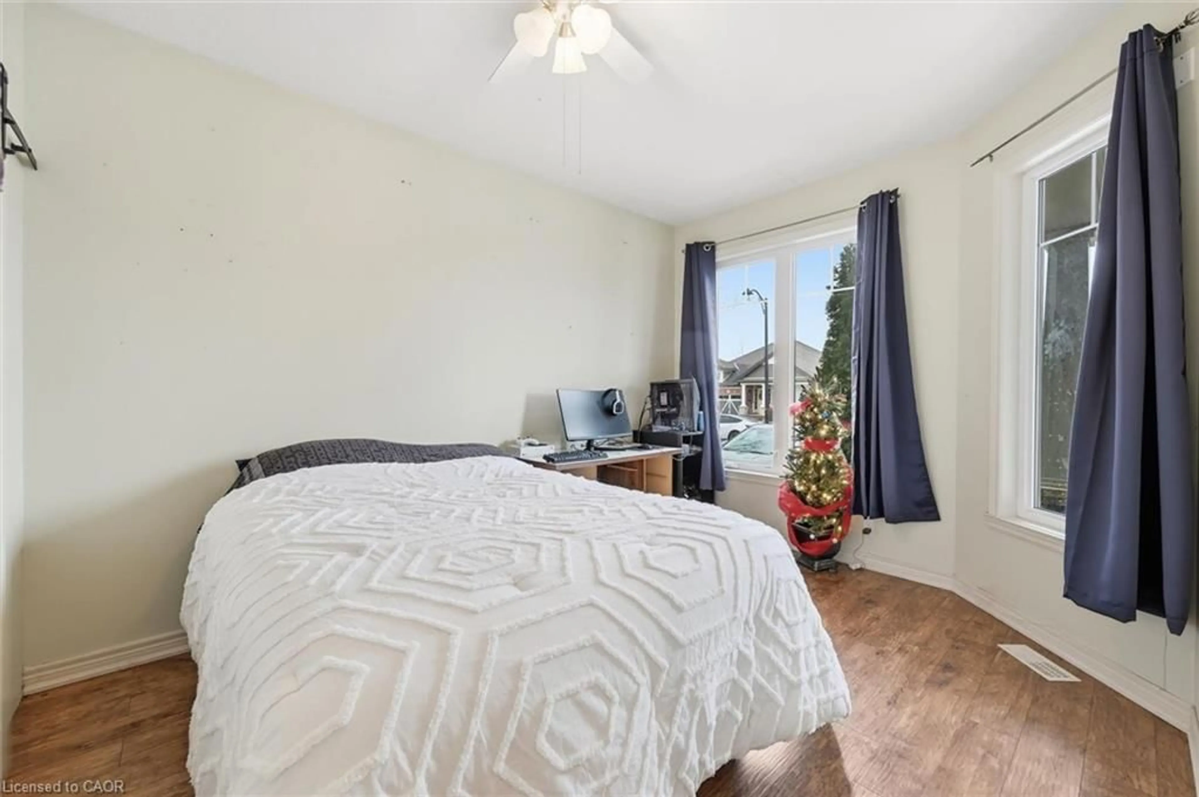 A pic of a room for 16 Brookside Terr, Smithville Ontario L0R 2A0