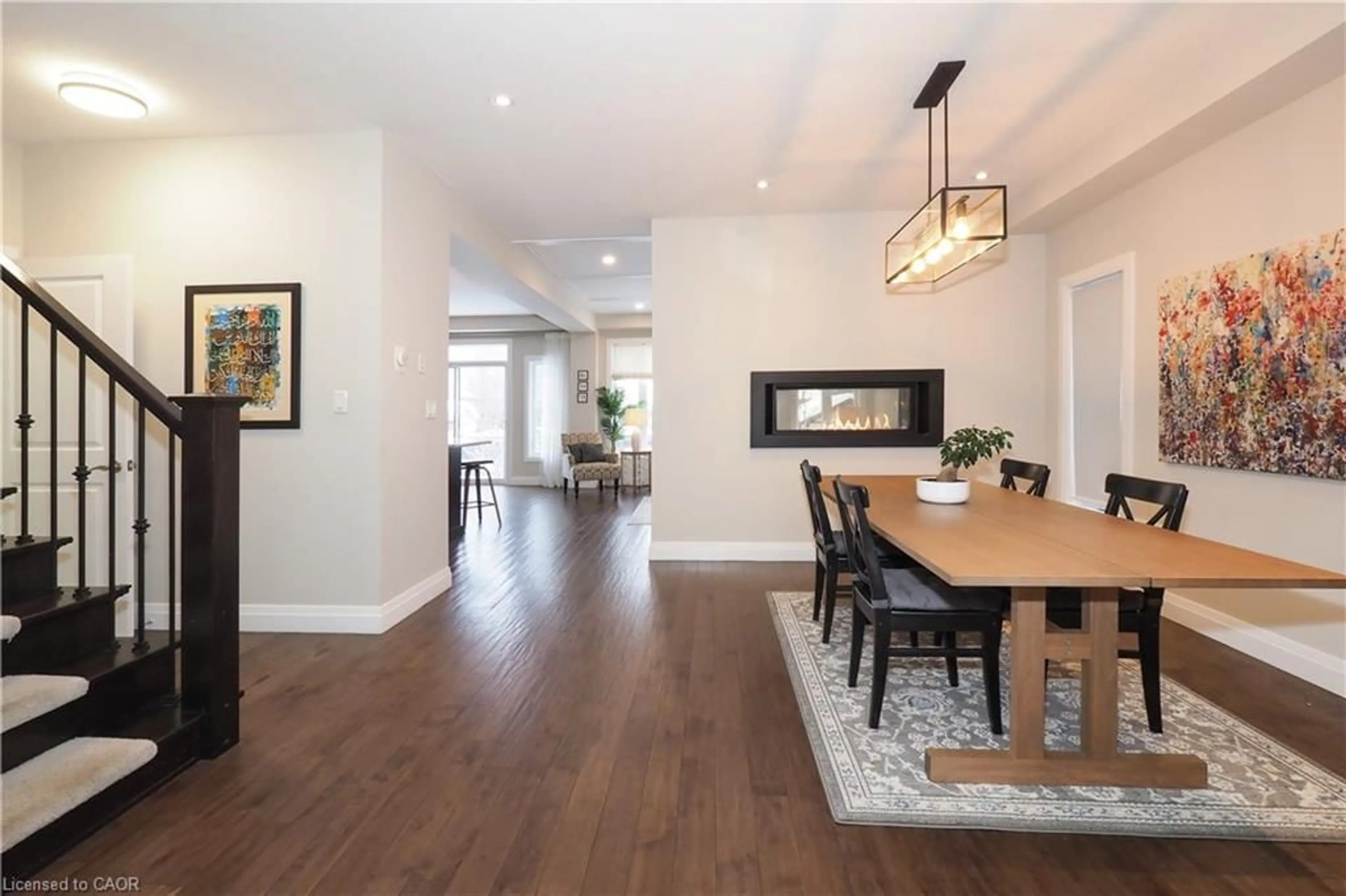 Dining room, wood/laminate floor for 604 Pinery Trail, Waterloo Ontario N2V 2Y6