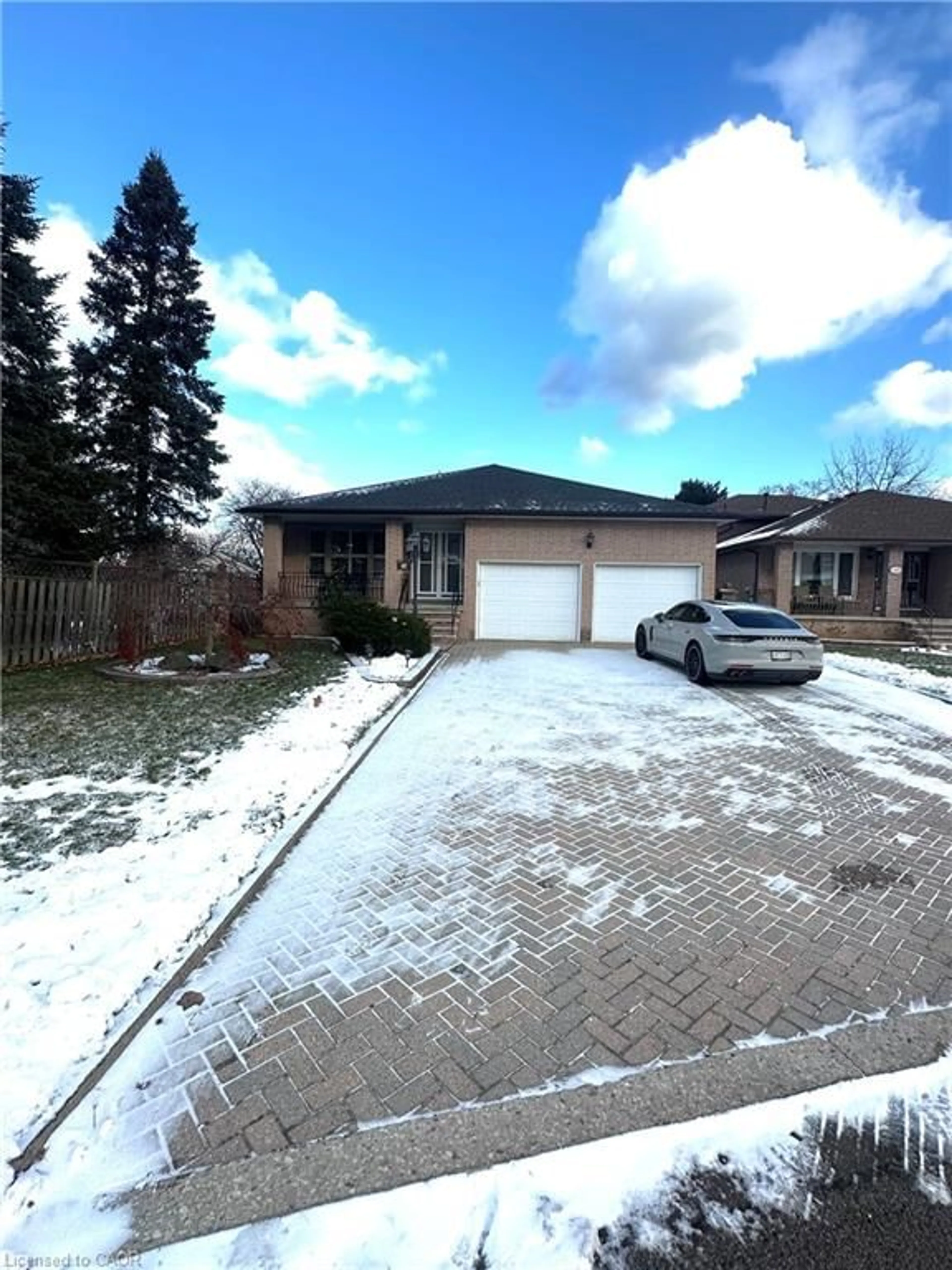 A pic from outside/outdoor area/front of a property/back of a property/a pic from drone, street for 50 Teak St, Hamilton Ontario L8G 4W5