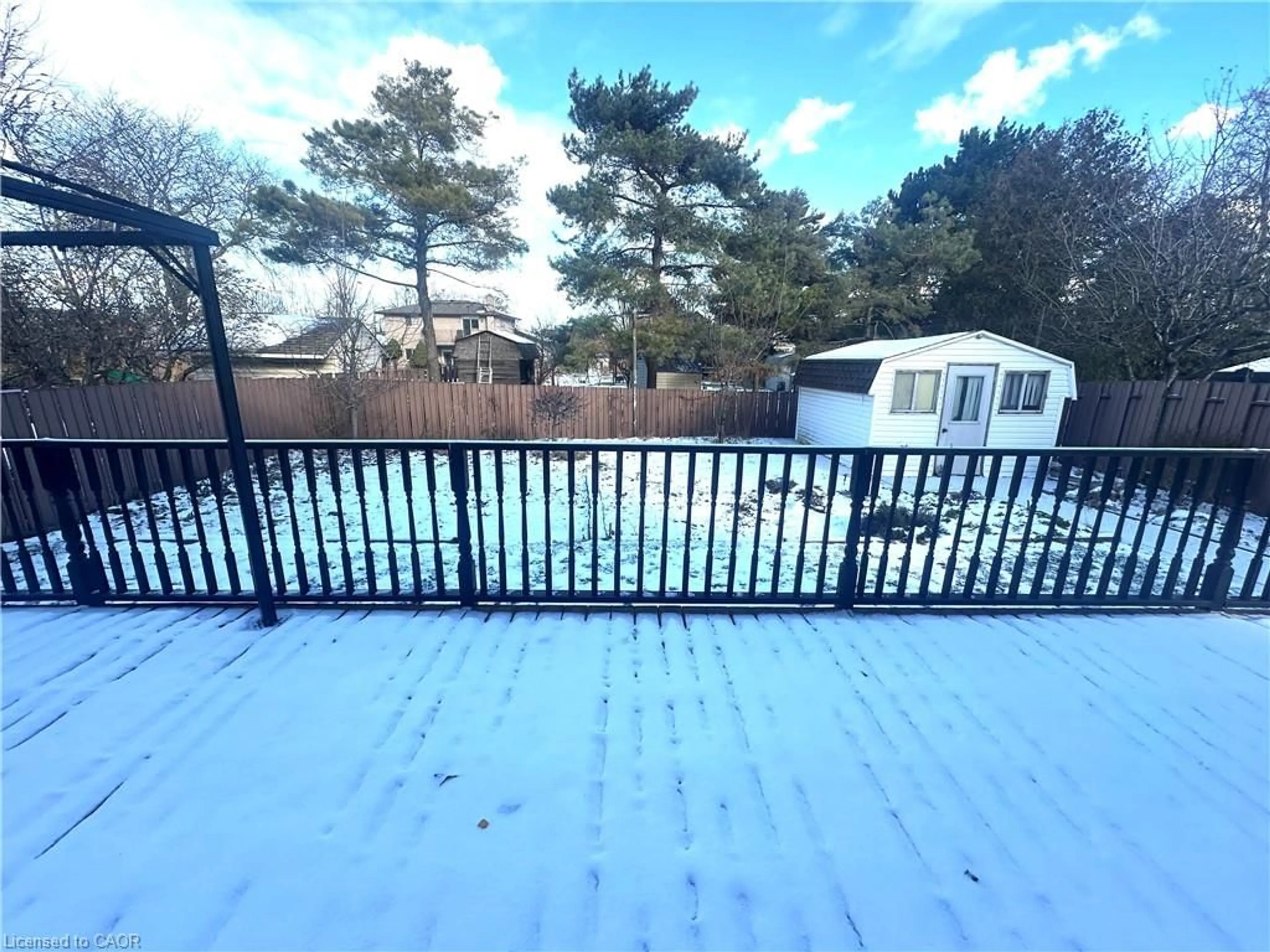 A pic from outside/outdoor area/front of a property/back of a property/a pic from drone, unknown for 50 Teak St, Hamilton Ontario L8G 4W5