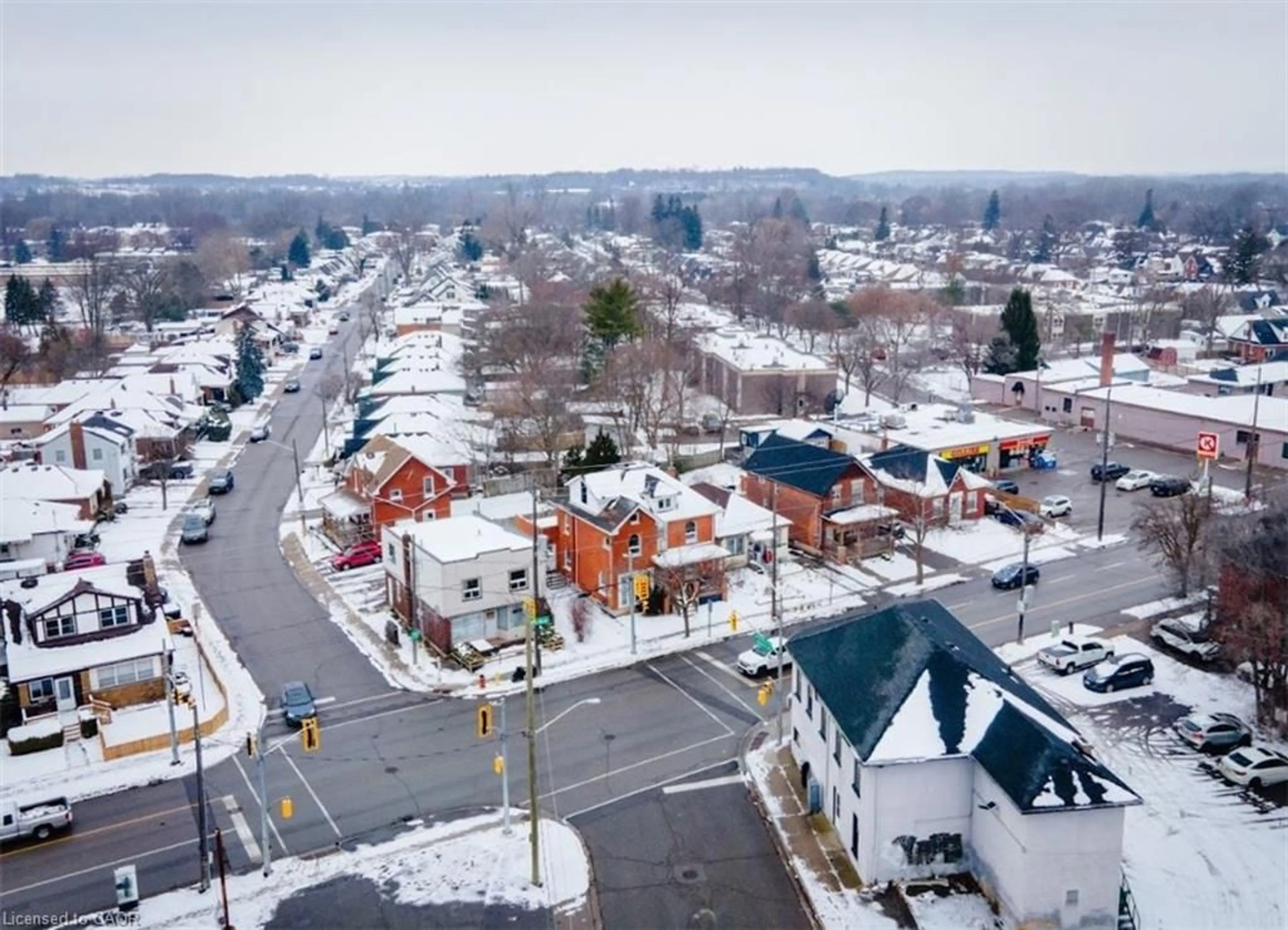 A pic from outside/outdoor area/front of a property/back of a property/a pic from drone, street for 219 Erie Ave, Brantford Ontario N3S 2H1