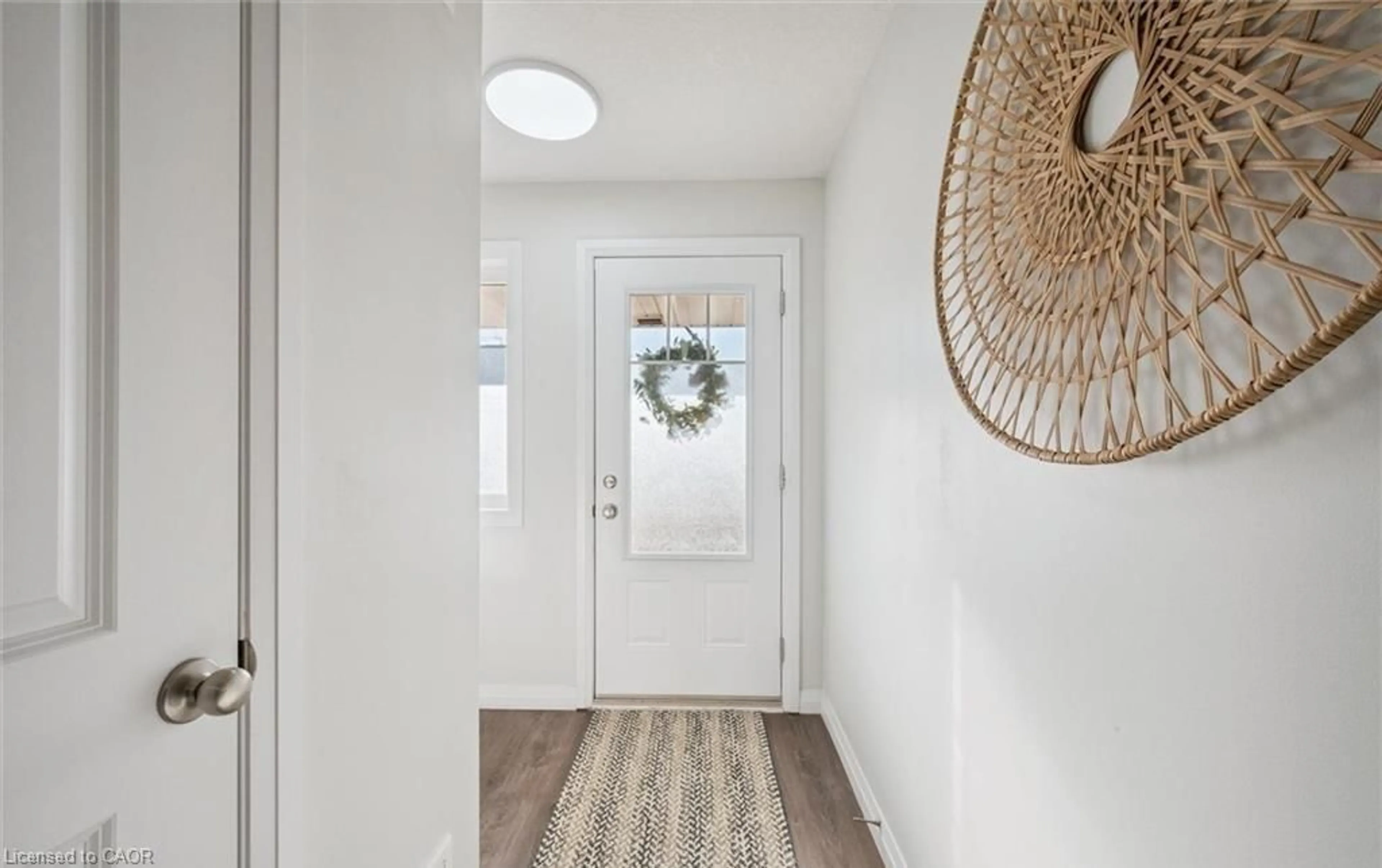 Indoor entryway for 24 Morrison Rd #D9, Kitchener Ontario N2A 2W7