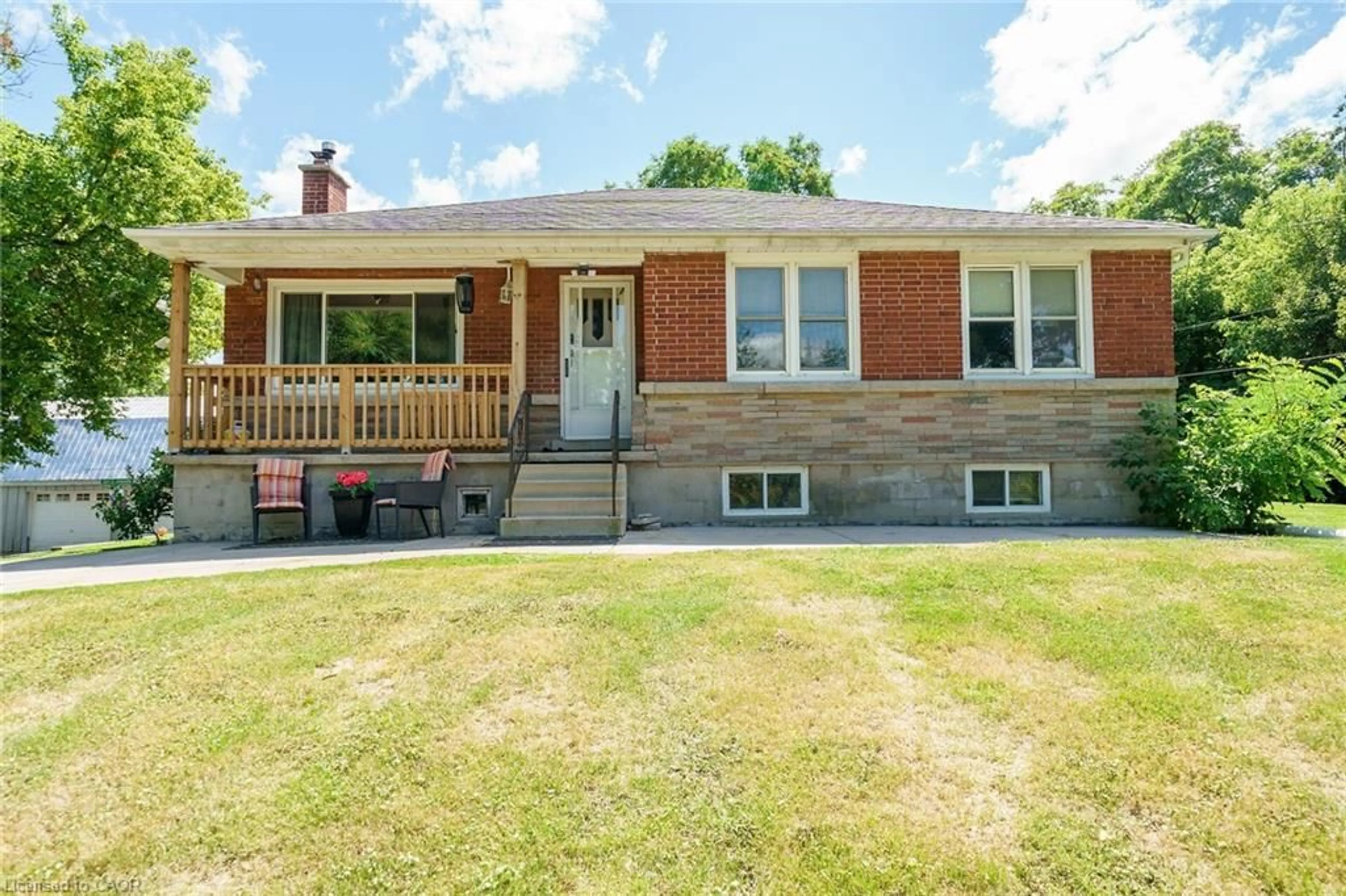 Home with brick exterior material, street for 226 Carluke Rd, Ancaster Ontario L9G 3L1