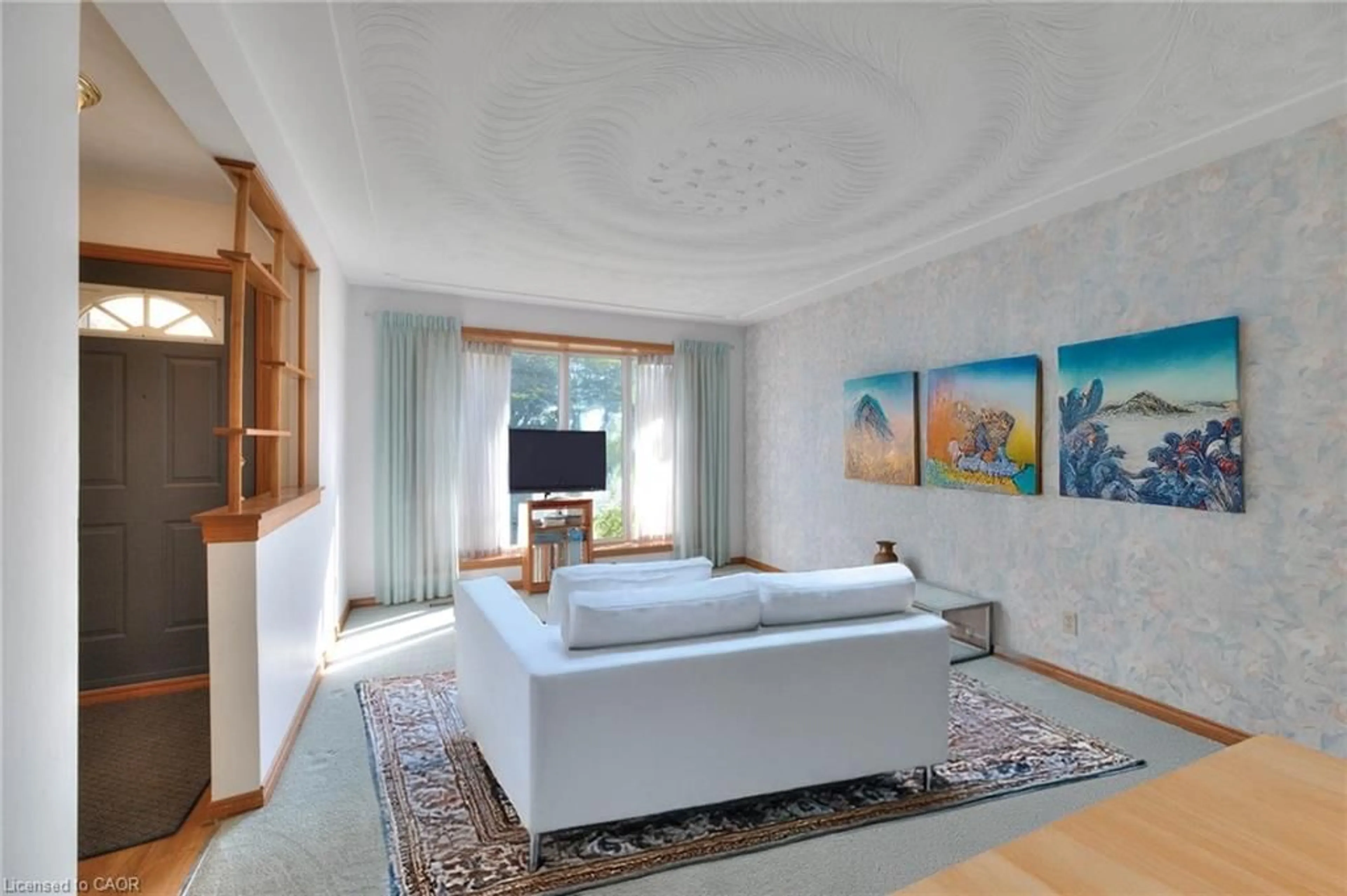 Living room with furniture, unknown for 406 Franklin St, Kitchener Ontario N2A 1Z1