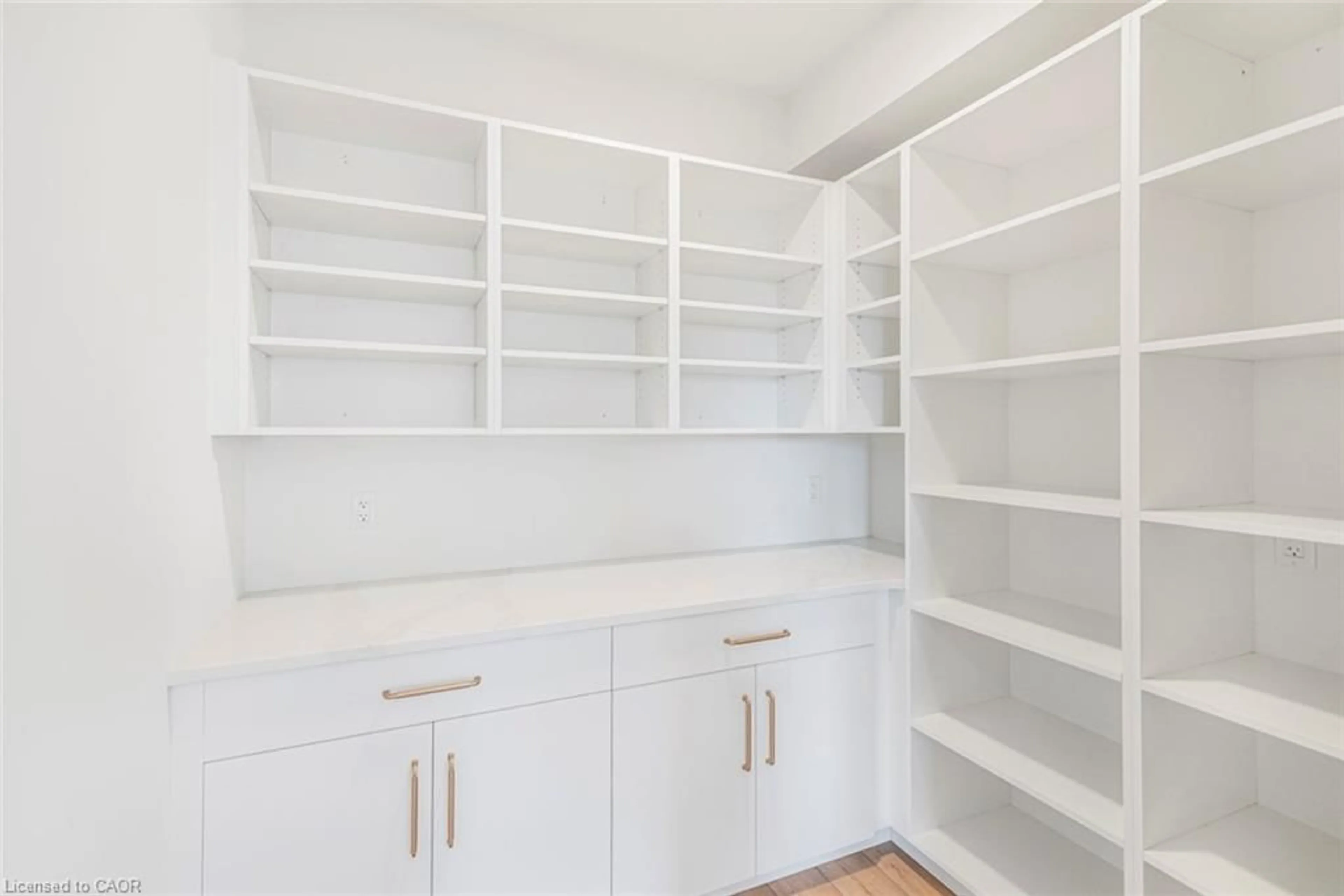 Storage room or clothes room or walk-in closet for 4364 Victoria Ave, Vineland Ontario L0R 2E0