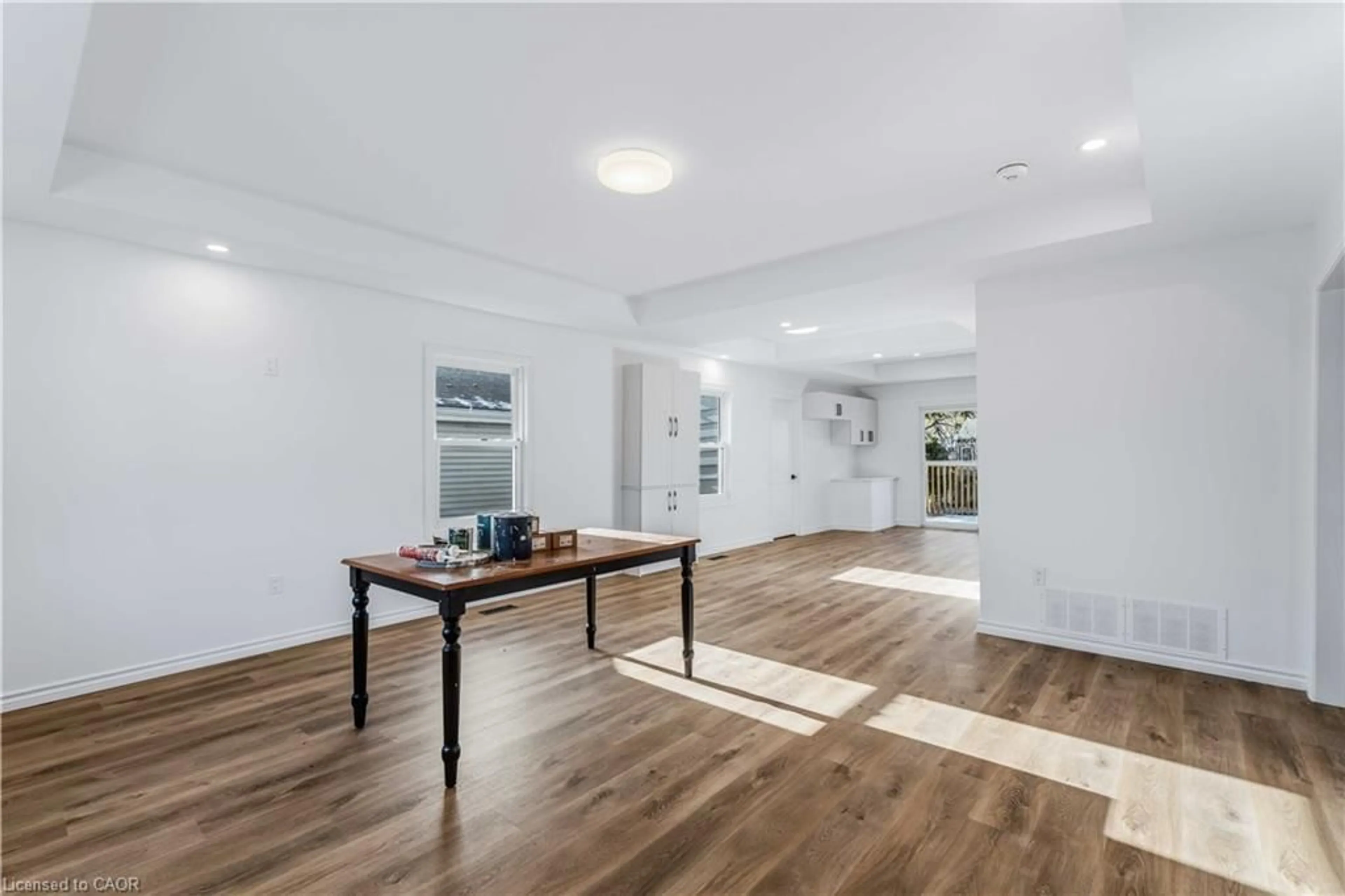 Unknown for 387 Weir St, Hamilton Ontario L8H 5G6