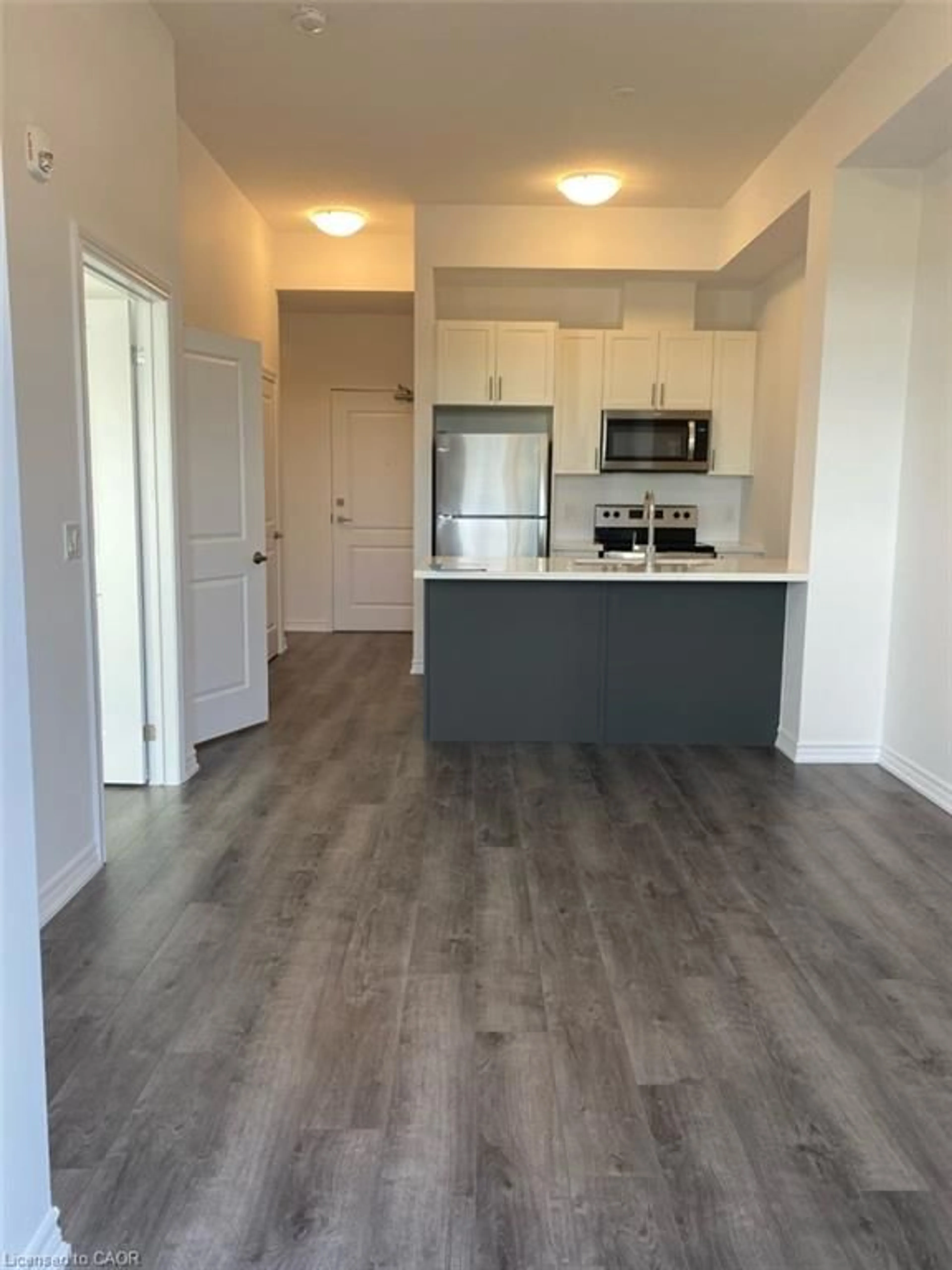 Open concept kitchen, unknown for 5055 Greenlane Rd #604, Beamsville Ontario L3J 2J3