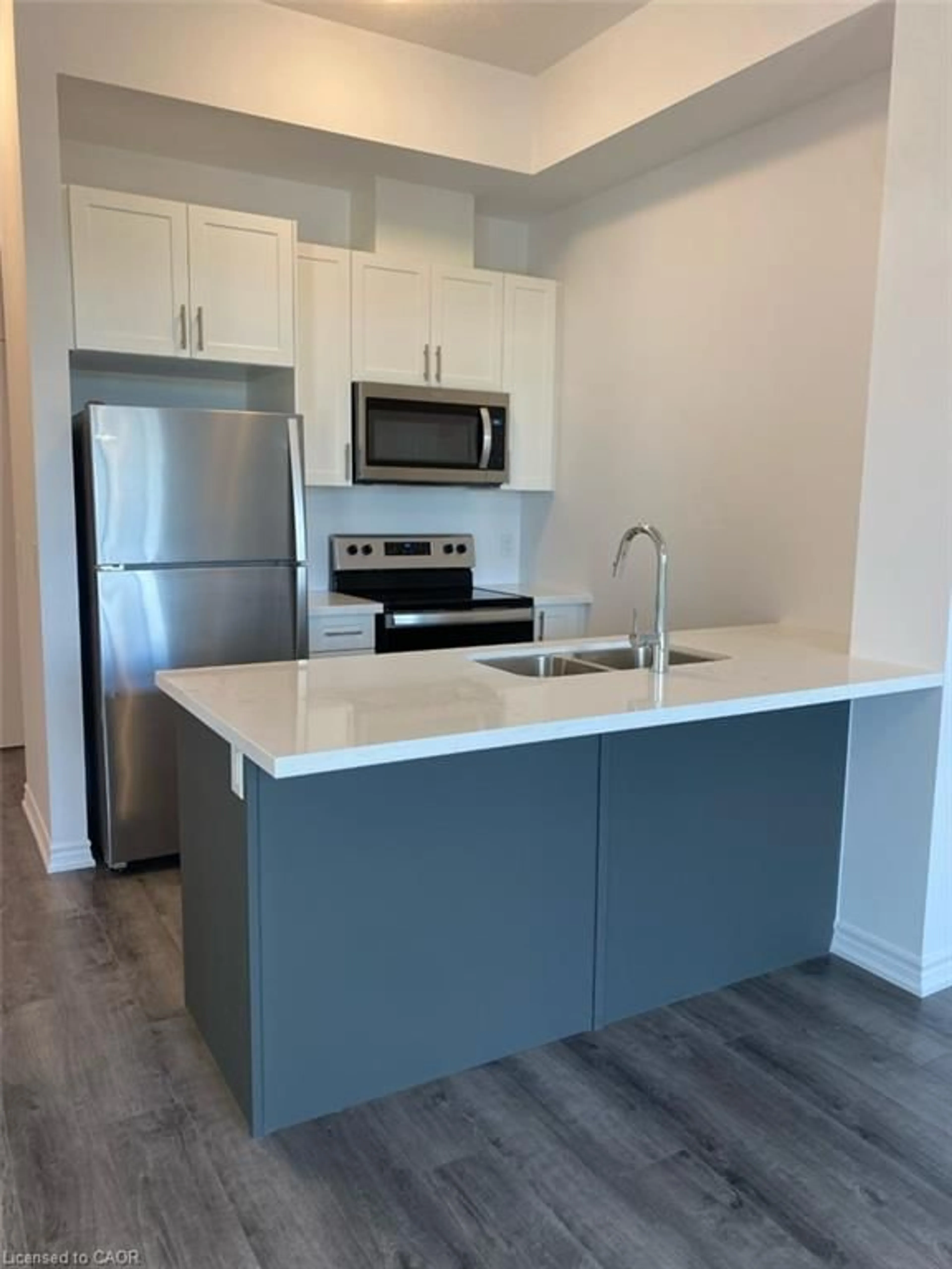 Standard kitchen, unknown for 5055 Greenlane Rd #604, Beamsville Ontario L3J 2J3