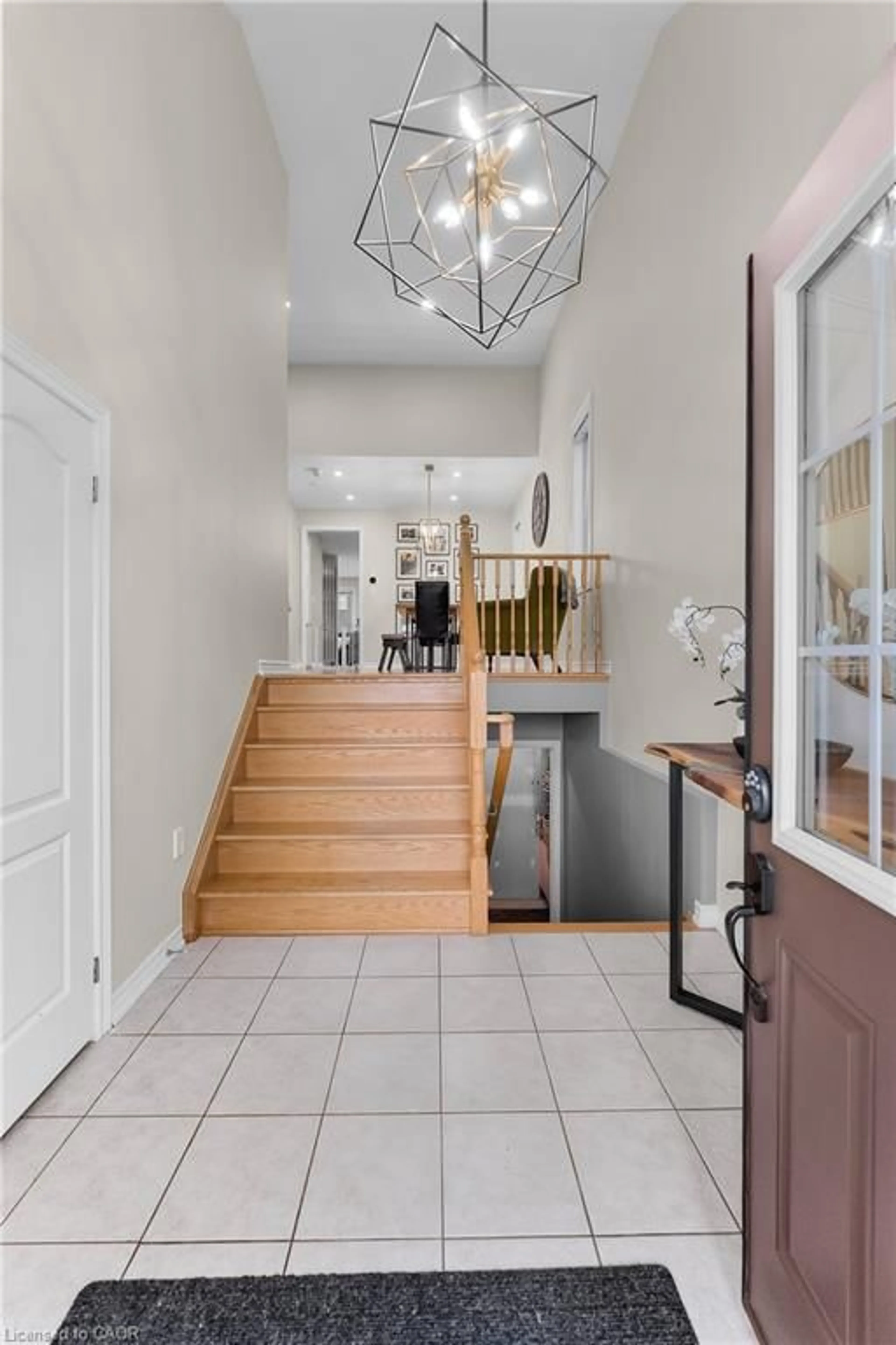Indoor entryway for 348 Concession 3 Rd, Niagara-on-the-Lake Ontario L0S 1J0