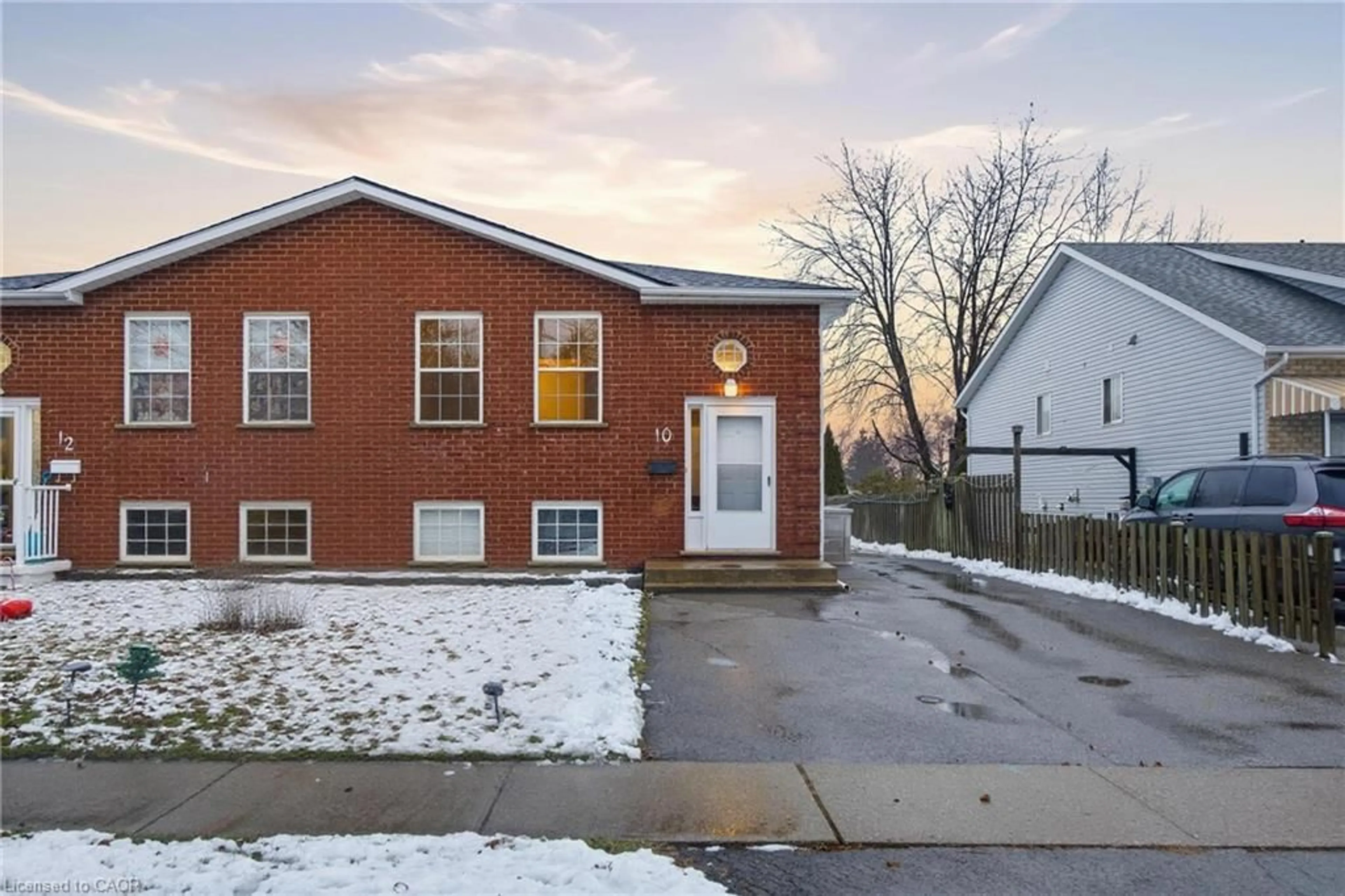 Home with brick exterior material, street for 10 Woodland Dr, Welland Ontario L3C 7C9