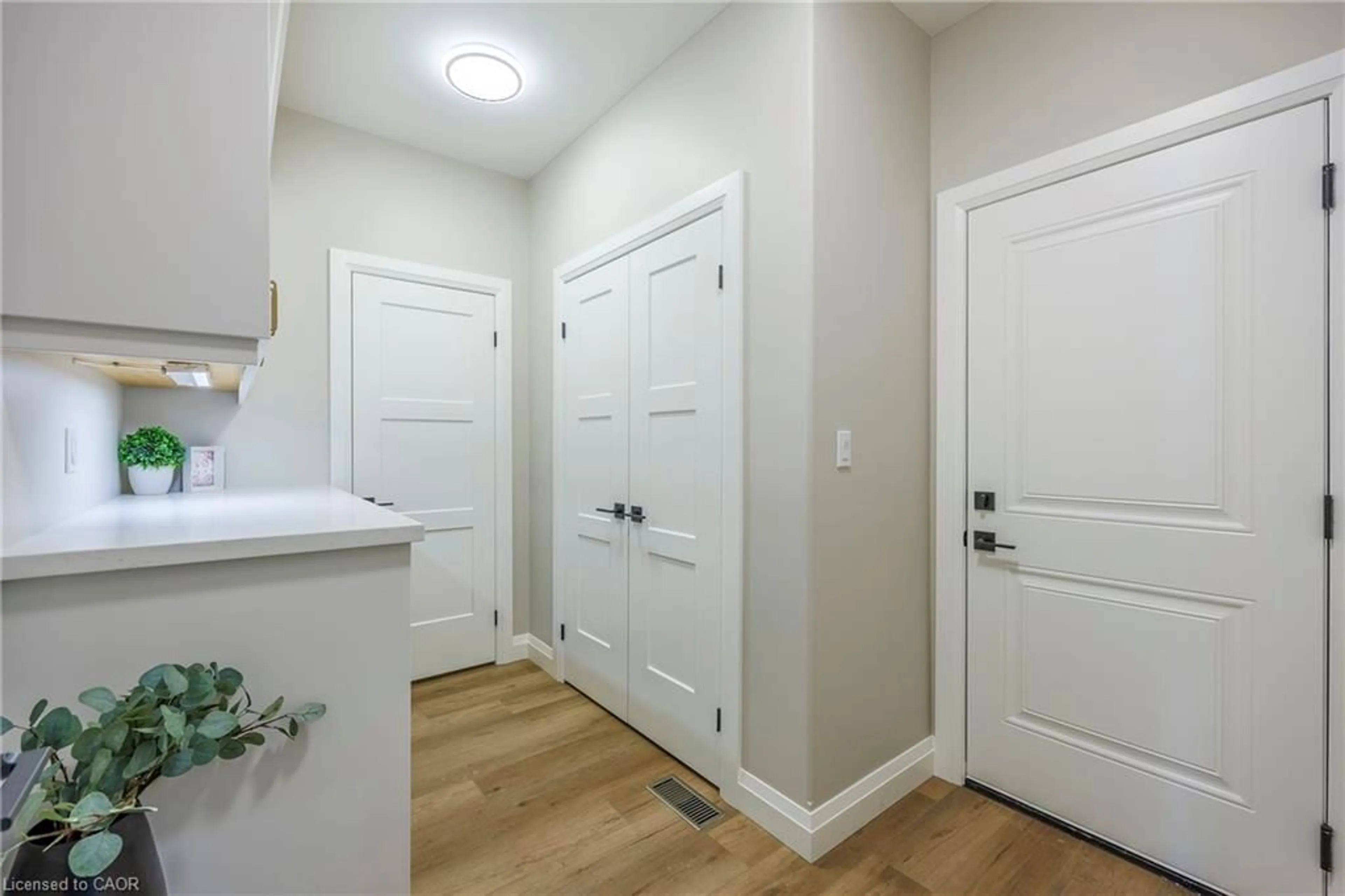 Indoor entryway for 215 Lafayette St, Jarvis Ontario N0A 1J0