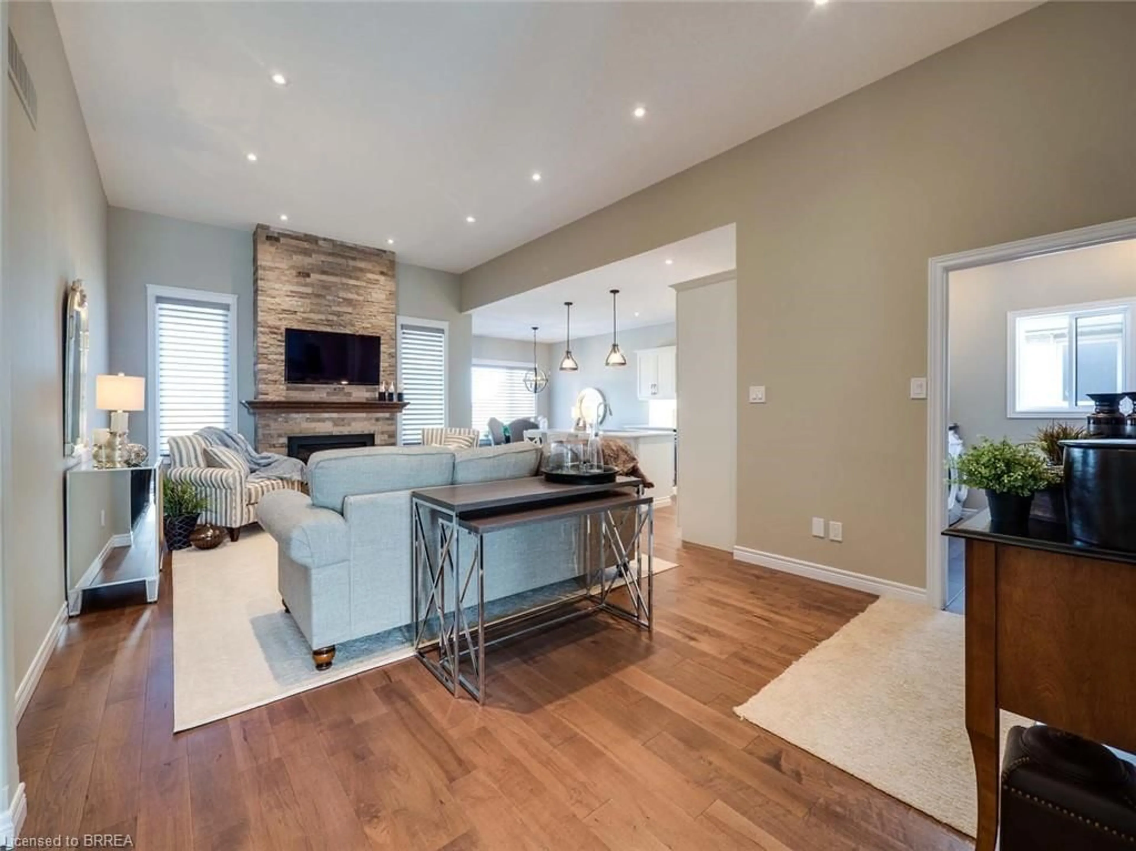 Open concept kitchen, unknown for 32 Patten Dr, St. George Ontario N0E 1N0