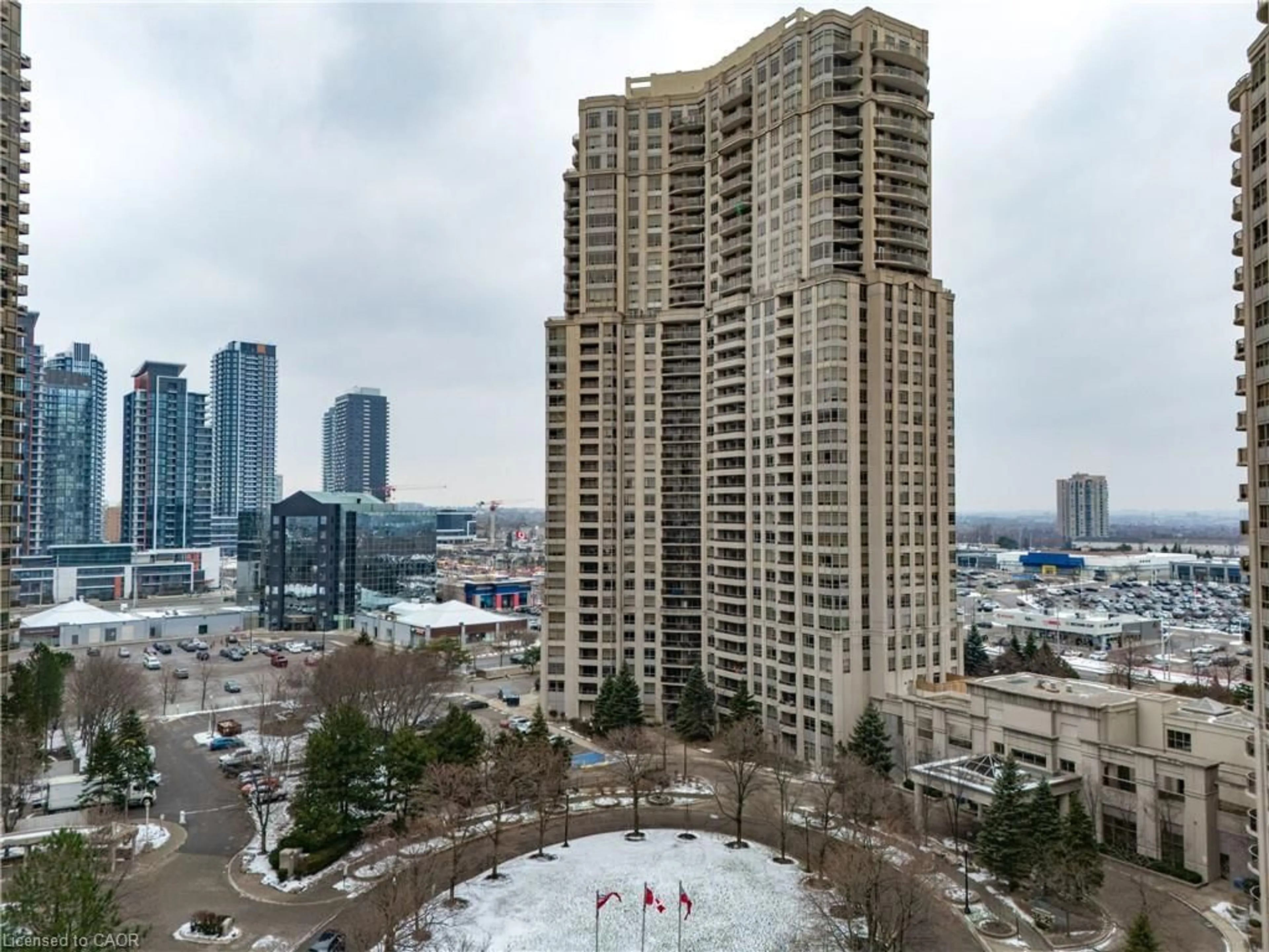 A pic from outside/outdoor area/front of a property/back of a property/a pic from drone, city buildings view from balcony for 35 Kingsbridge Garden Cir #105, Mississauga Ontario L5R 3Z5