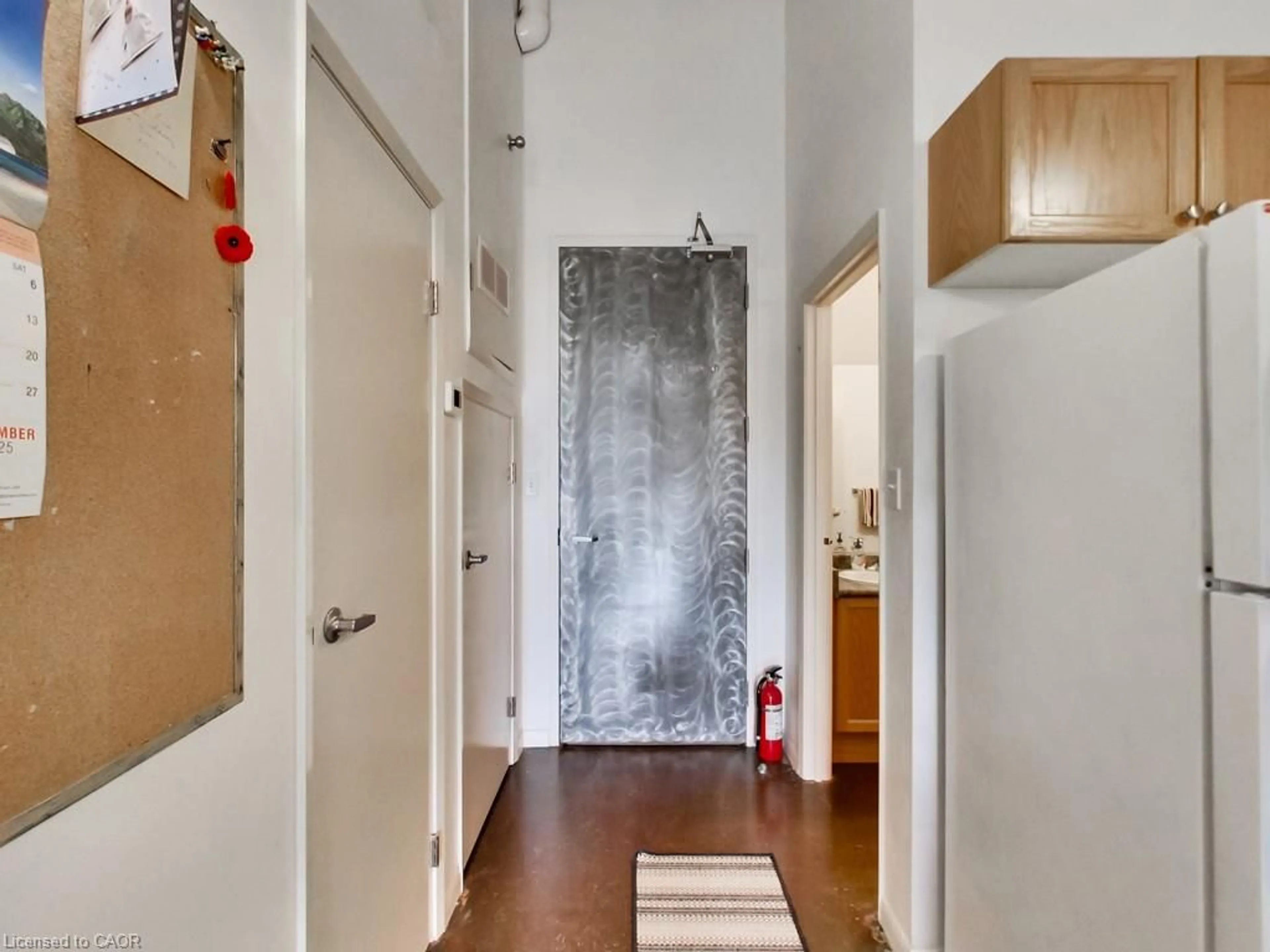 Indoor entryway for 11 Rebecca St #307, Hamilton Ontario L8R 3H7