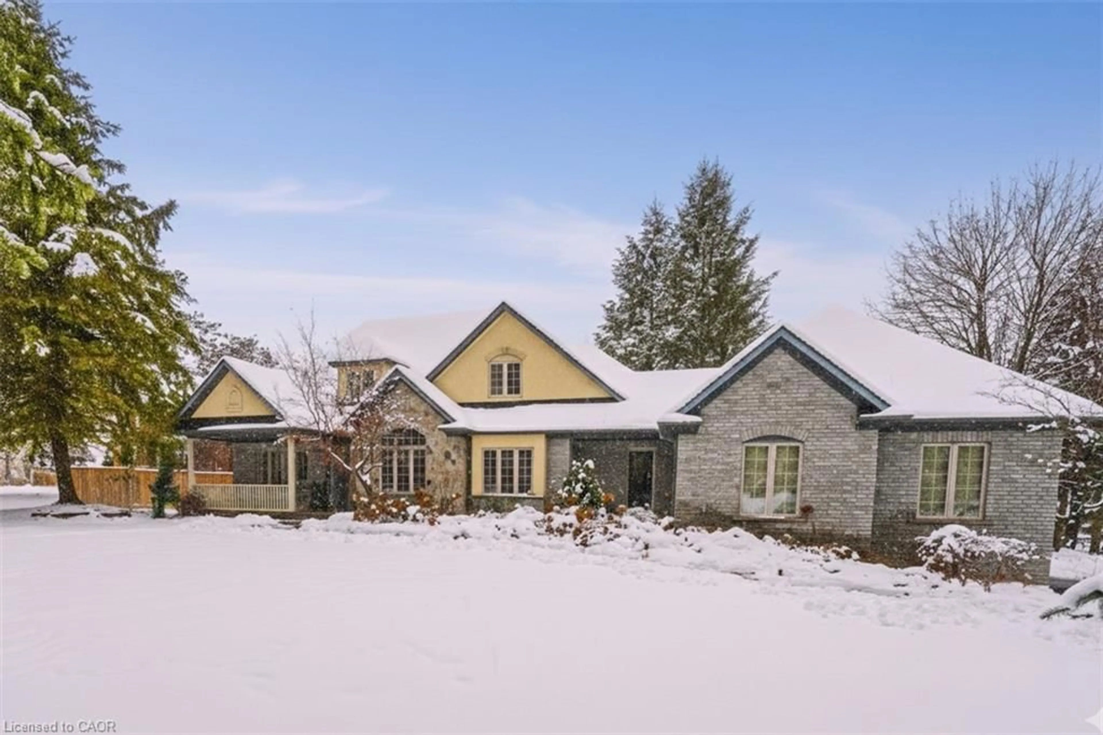 A pic from outside/outdoor area/front of a property/back of a property/a pic from drone, unknown for 18 Palomino Dr, Carlisle Ontario L0R 1H3