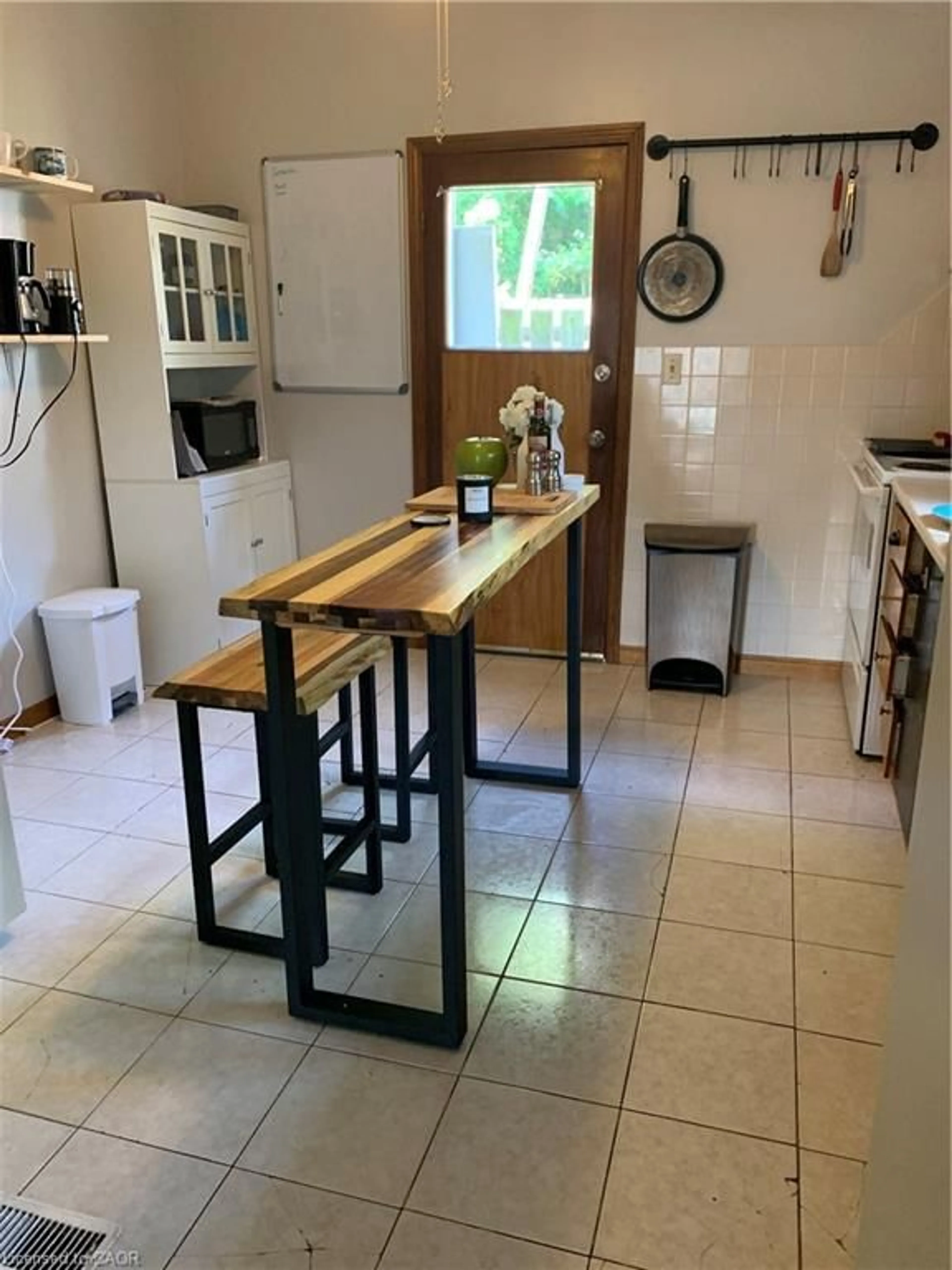 Standard kitchen, unknown for 465 Macnab St, Hamilton Ontario L8L 1L6