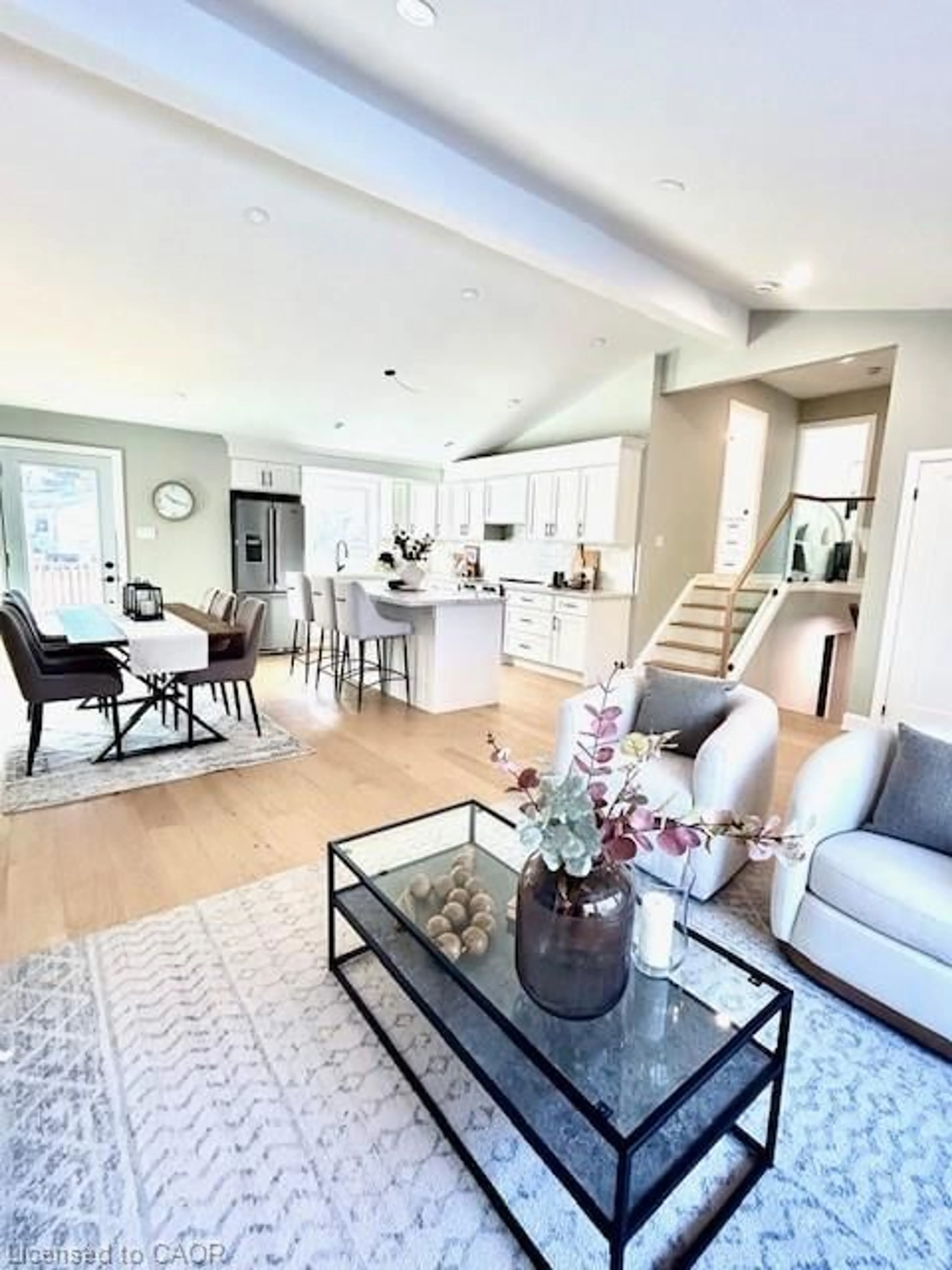 Open concept kitchen, unknown for 3406 Putter Pl, Burlington Ontario L7N 2P4