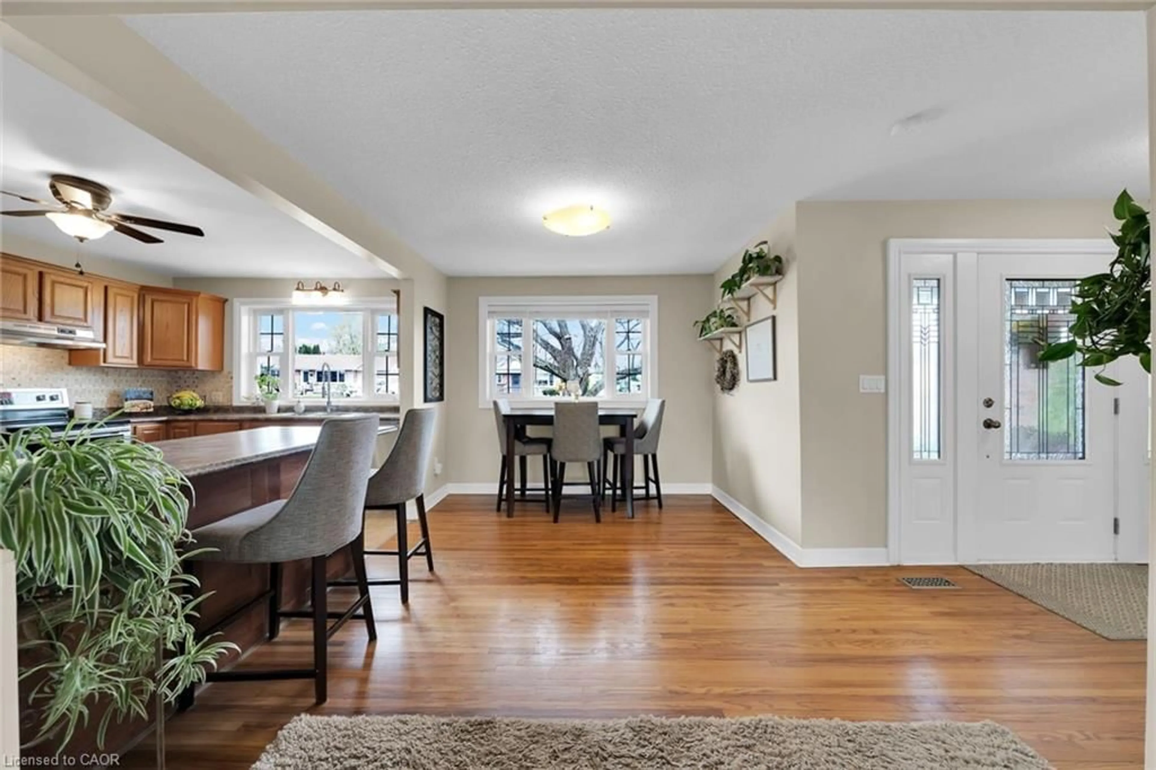 Open concept kitchen, unknown for 4165 William St, Beamsville Ontario L3J 0K7