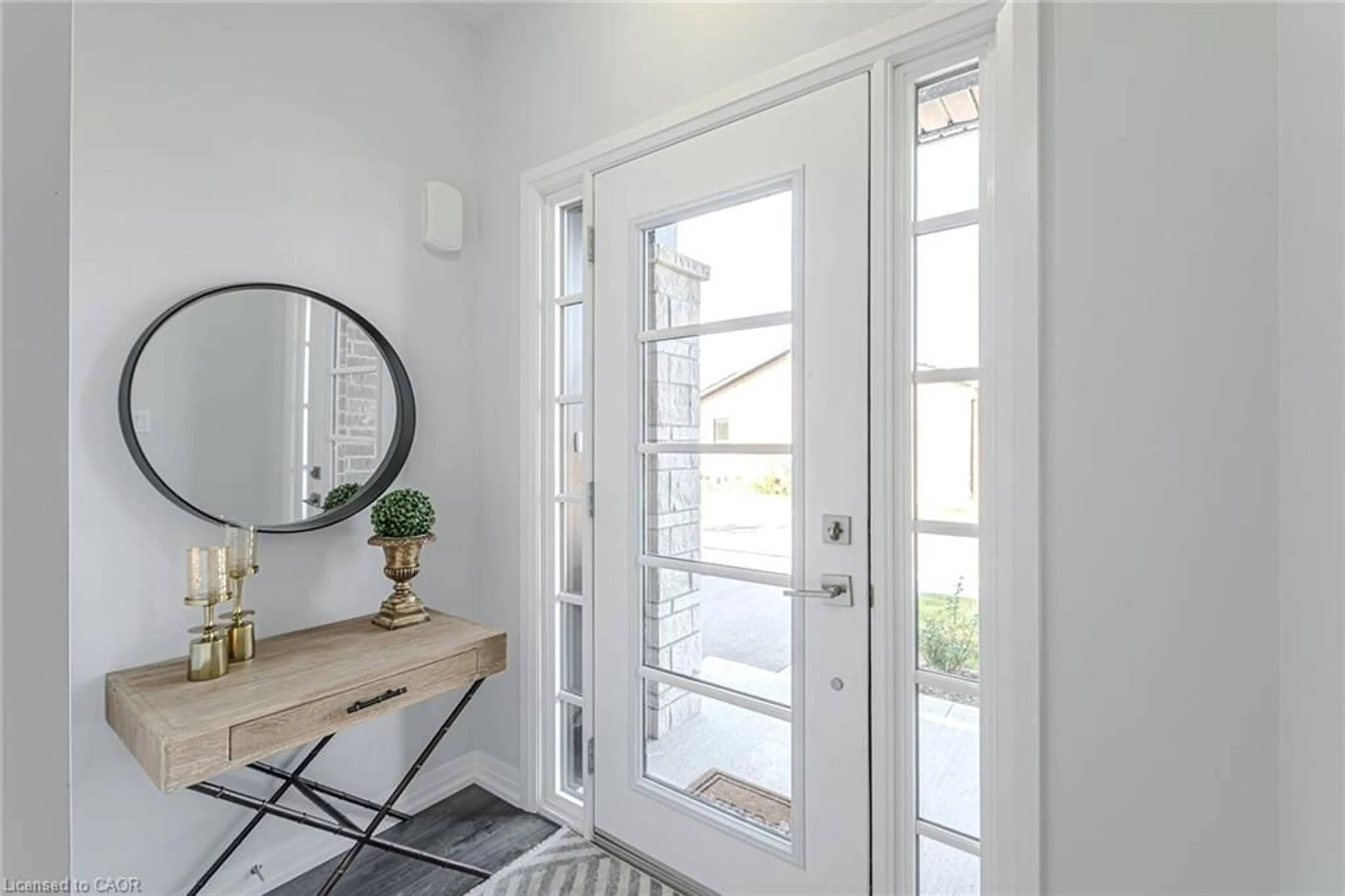 Indoor entryway for 550 Grey St #20, Brantford Ontario N3S 0C4