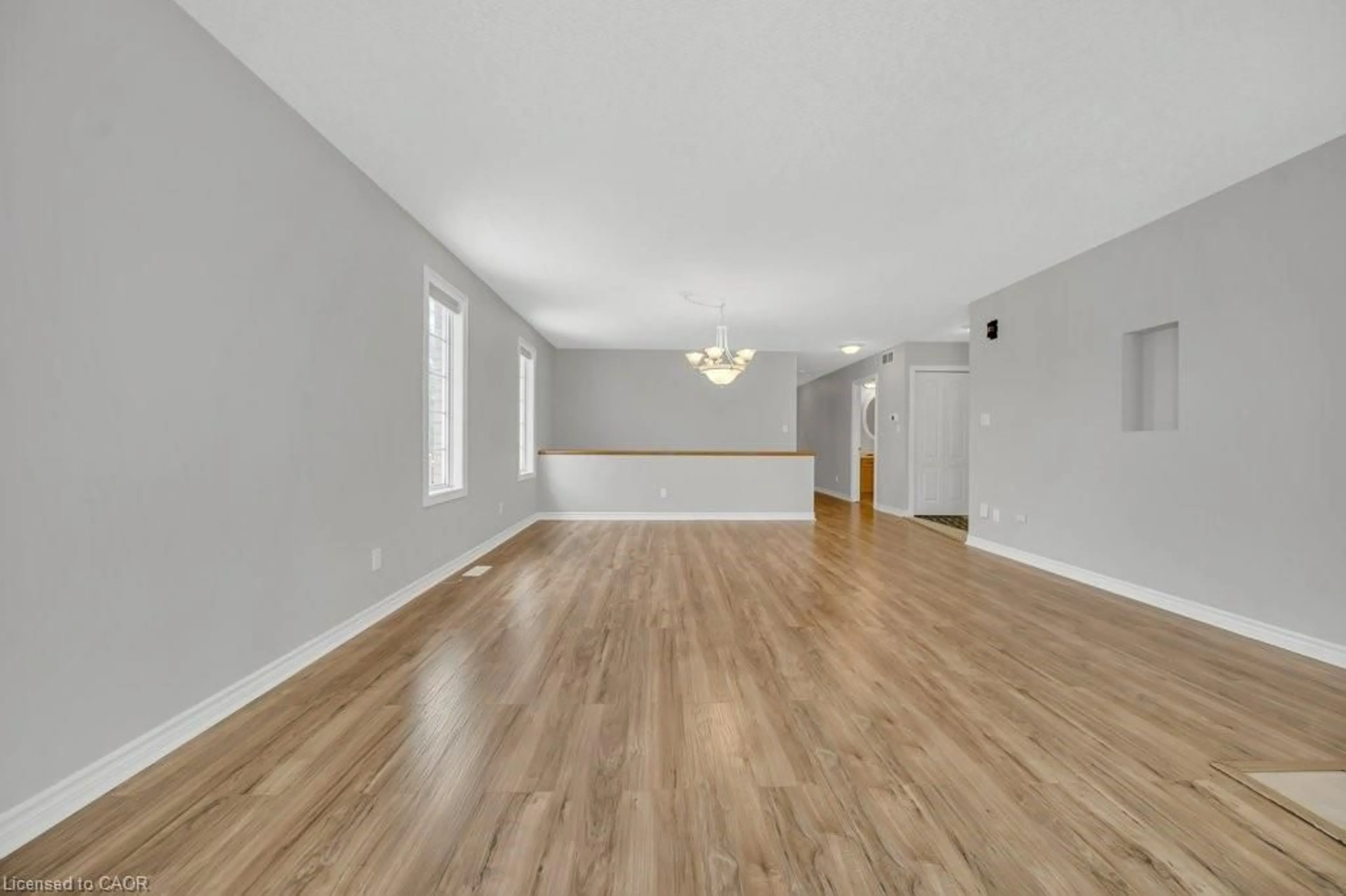 A pic of a room for 114 Glencliffe Crt, Kitchener Ontario N2B 3X1