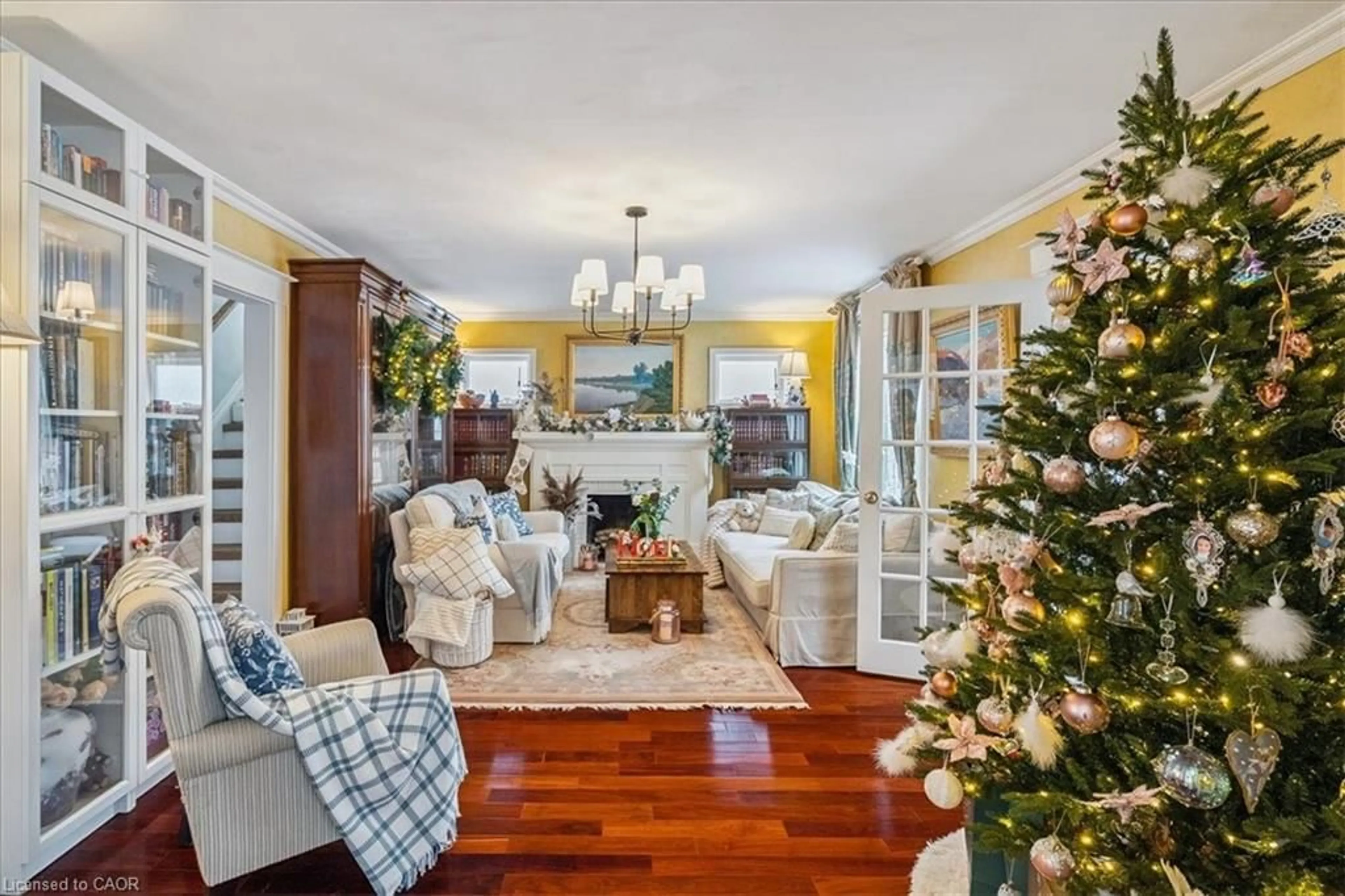 Living room with furniture, unknown for 139 Campbell Ave, Campbellville Ontario L0P 1B0