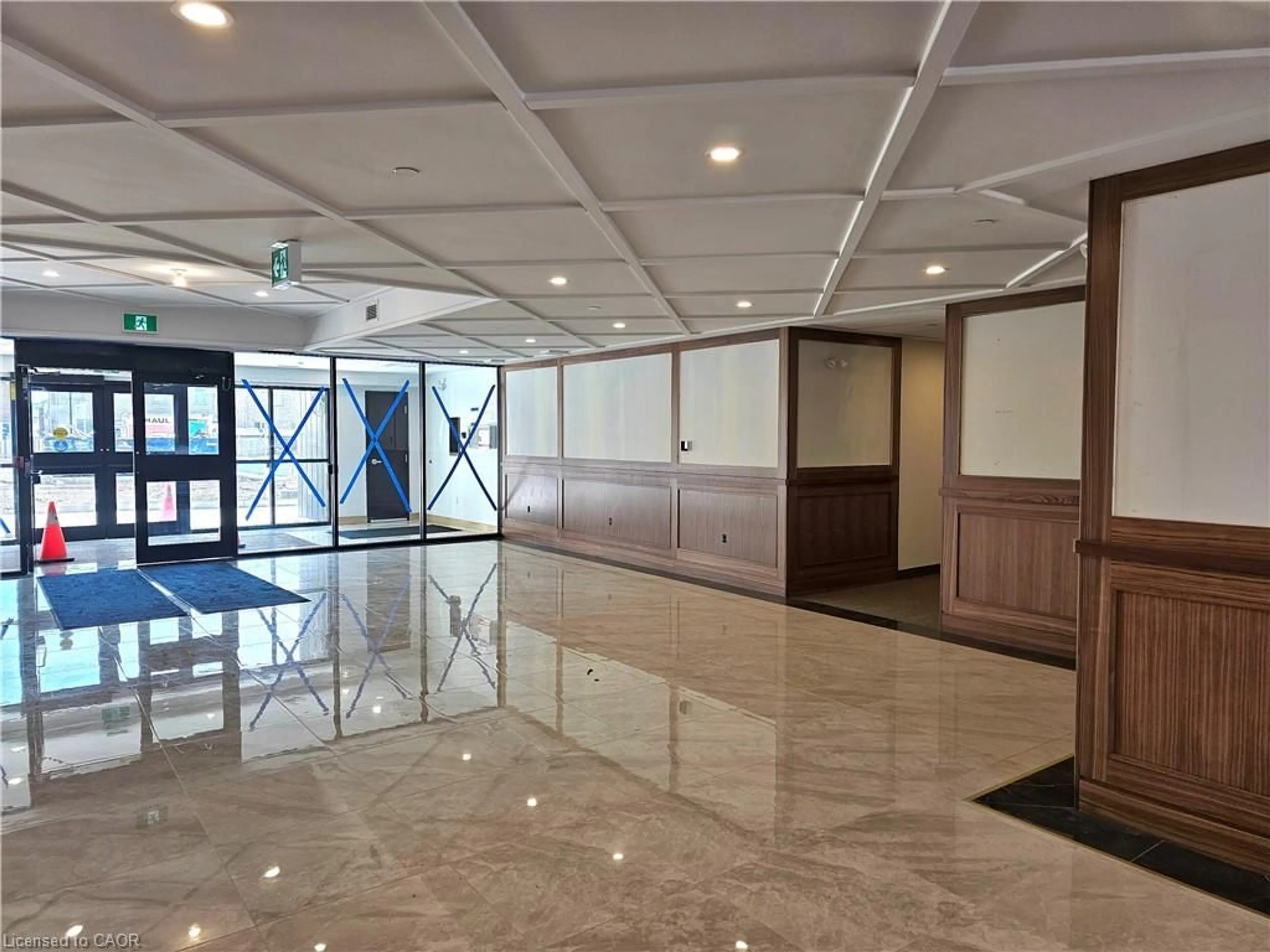 Lobby for 7549A Kalar Rd #214, Niagara Falls Ontario L2H 3W6