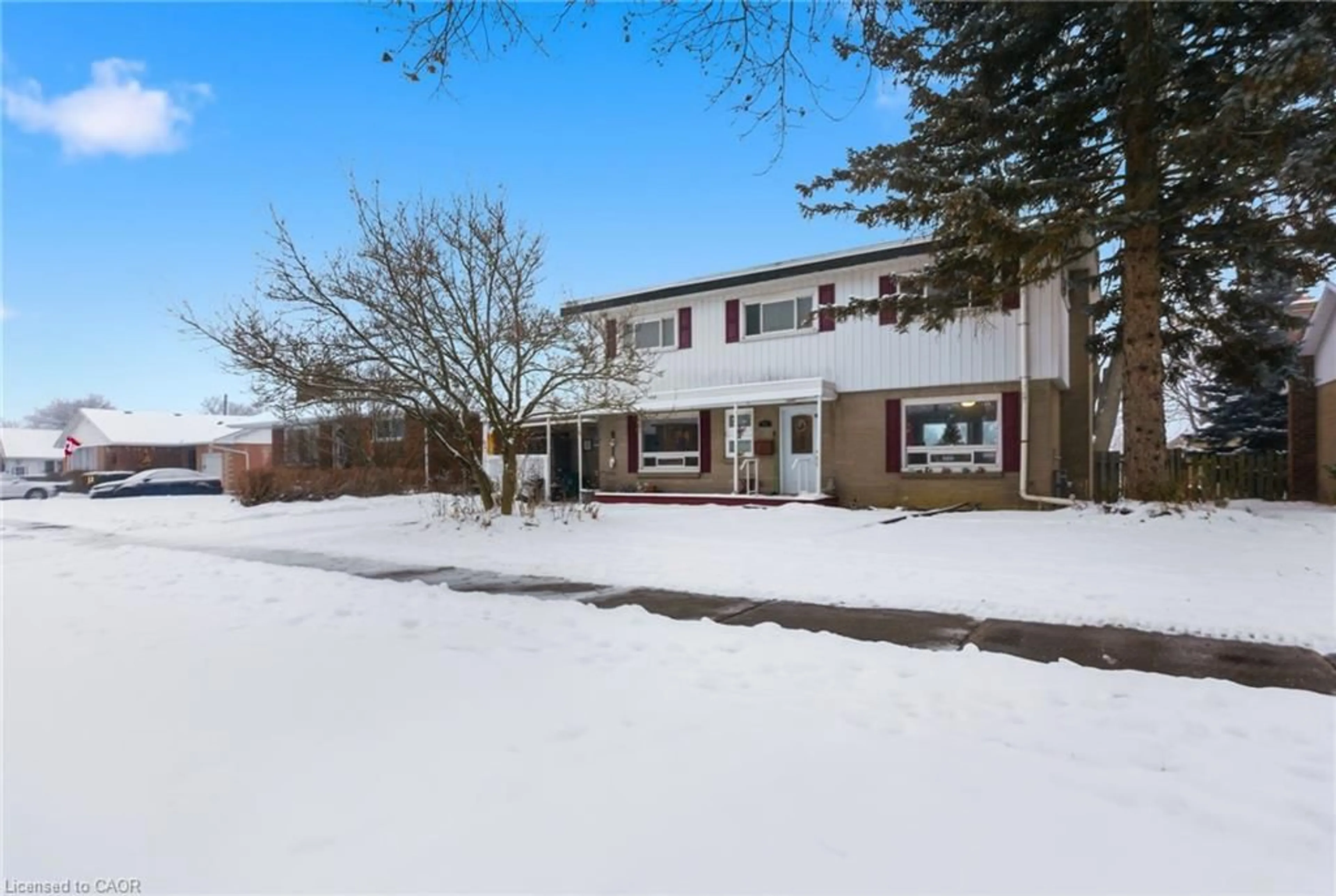 A pic from outside/outdoor area/front of a property/back of a property/a pic from drone, street for 82 First Ave, Trenton Ontario K8V 4C5