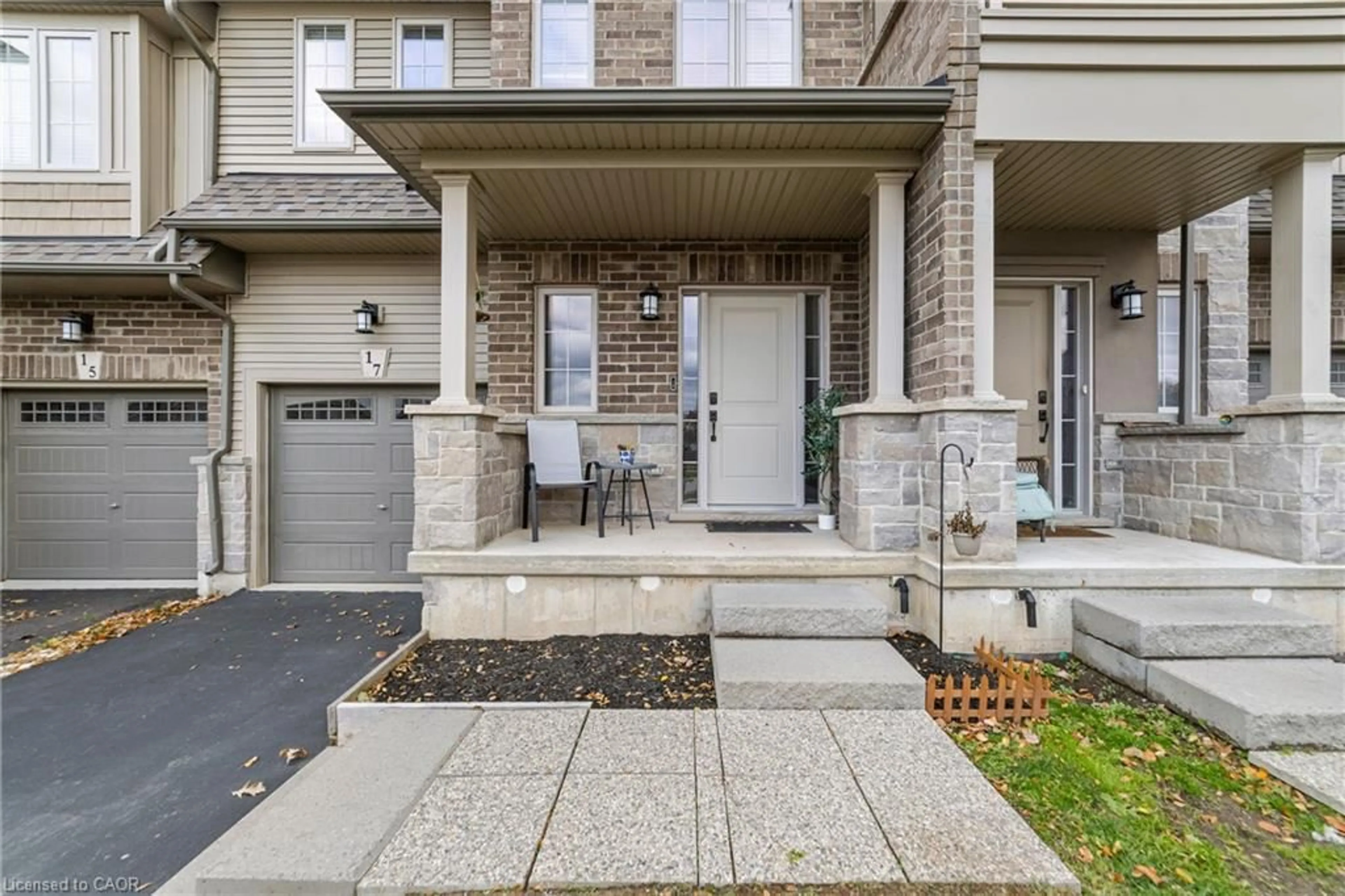 Unknown for 17 Dennis Dr, Smithville Ontario L0R 2A0