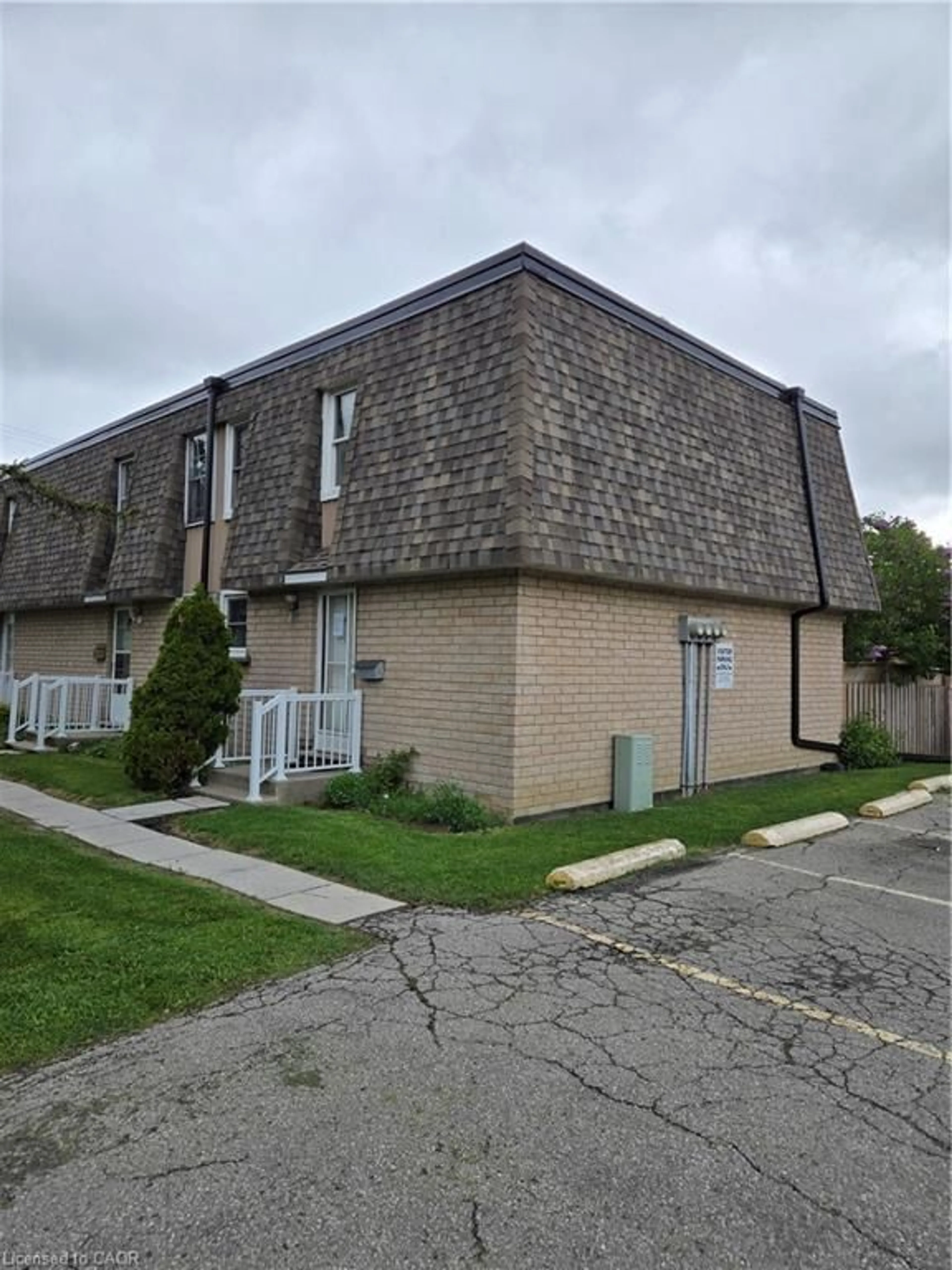 A pic from outside/outdoor area/front of a property/back of a property/a pic from drone, street for 153 Limeridge Rd #4, Hamilton Ontario L9C 2V3