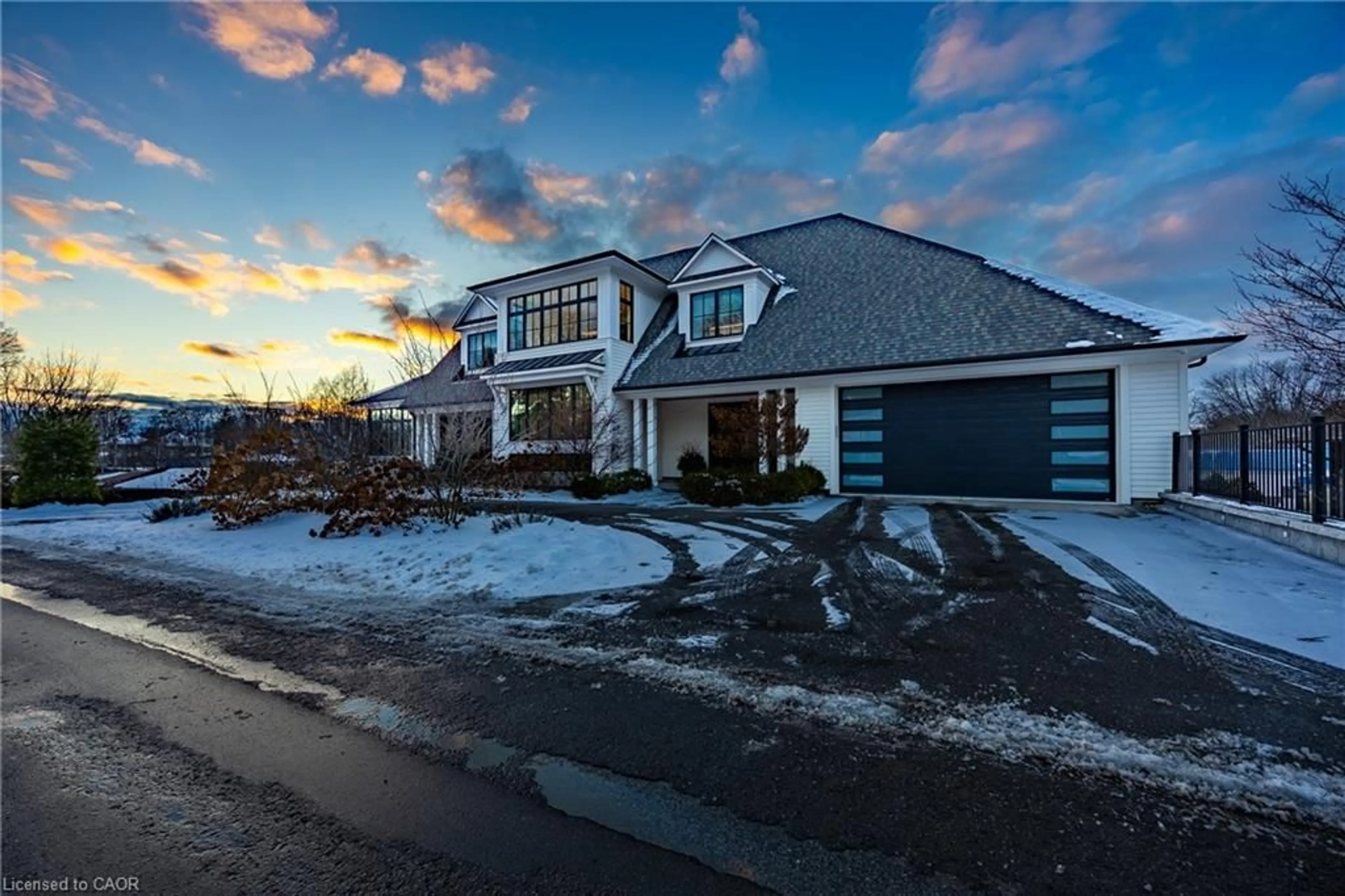 Unknown for 34 Grand St, Port Dover Ontario N0A 1N7