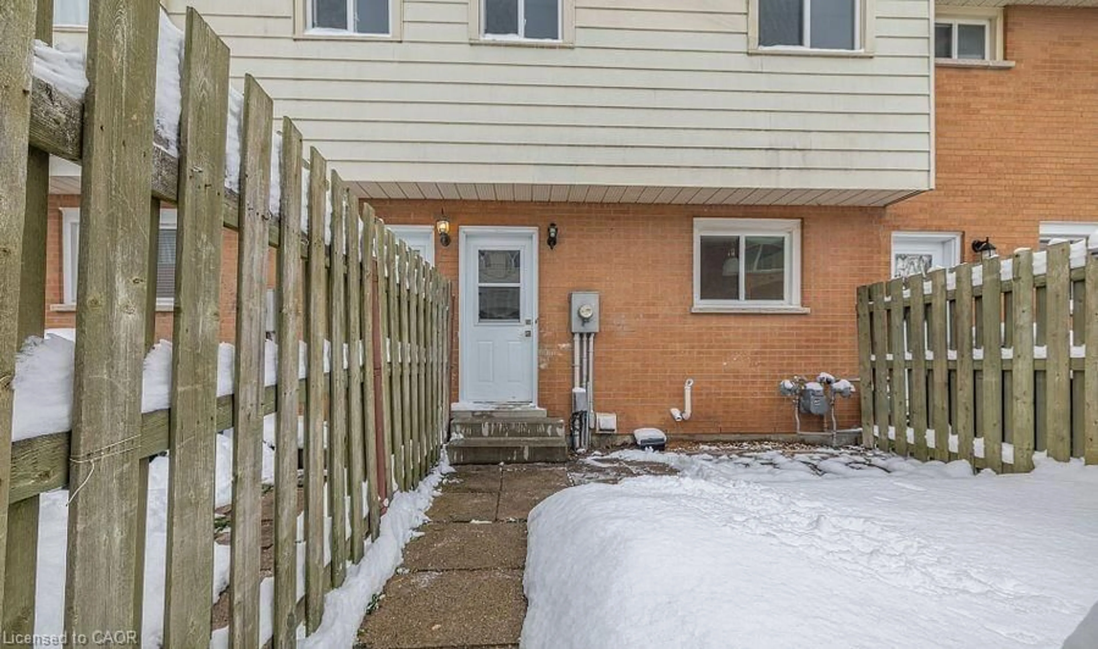 Patio, street for 78 Bee St #11, Woodstock Ontario N4S 3Z3