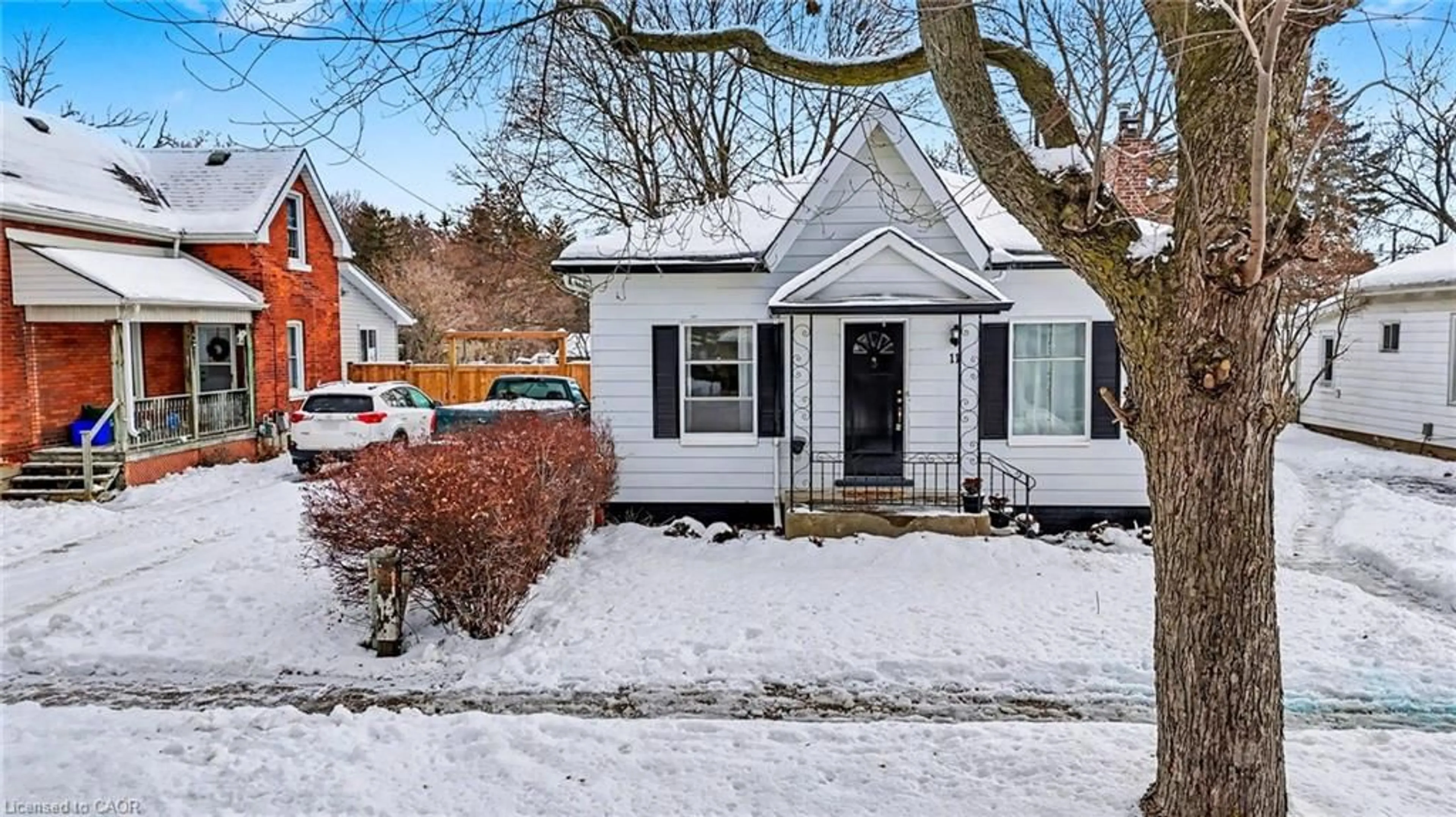 Home with brick exterior material, street for 11 Wells Ave, Brantford Ontario N3R 4J3