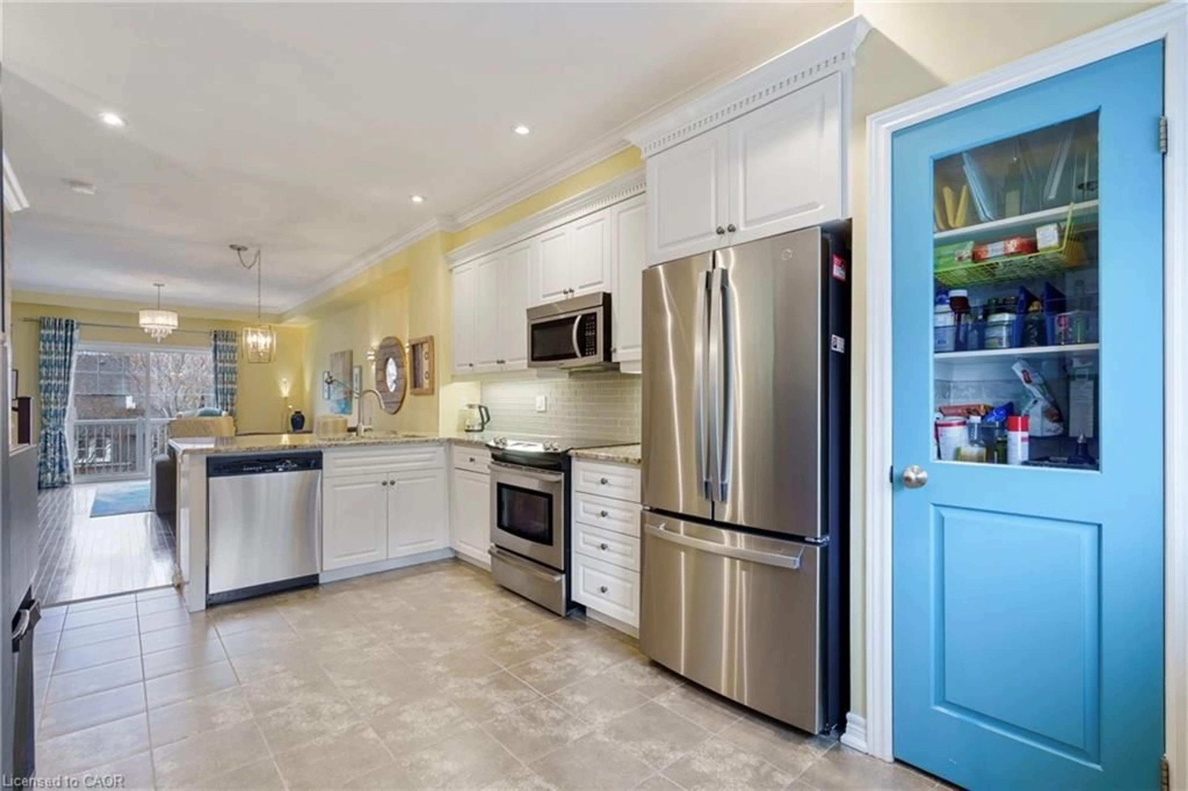 Open concept kitchen, ceramic/tile floor for 337 Beach Blvd #46, Hamilton Ontario L8H 6W4