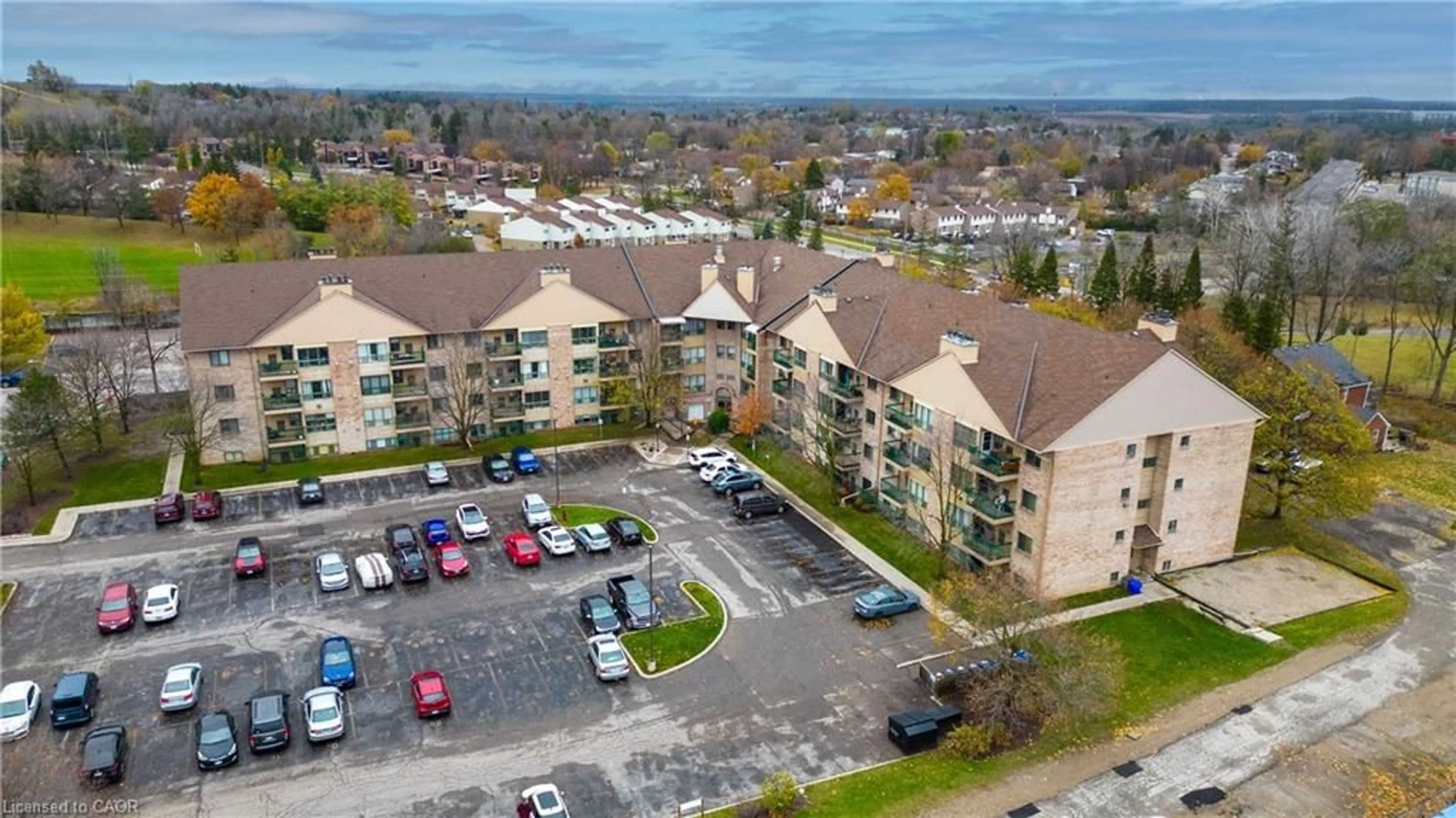 A pic from outside/outdoor area/front of a property/back of a property/a pic from drone, mountain view for 15 Hofstetter Ave #318, Kitchener Ontario N2A 3Z7