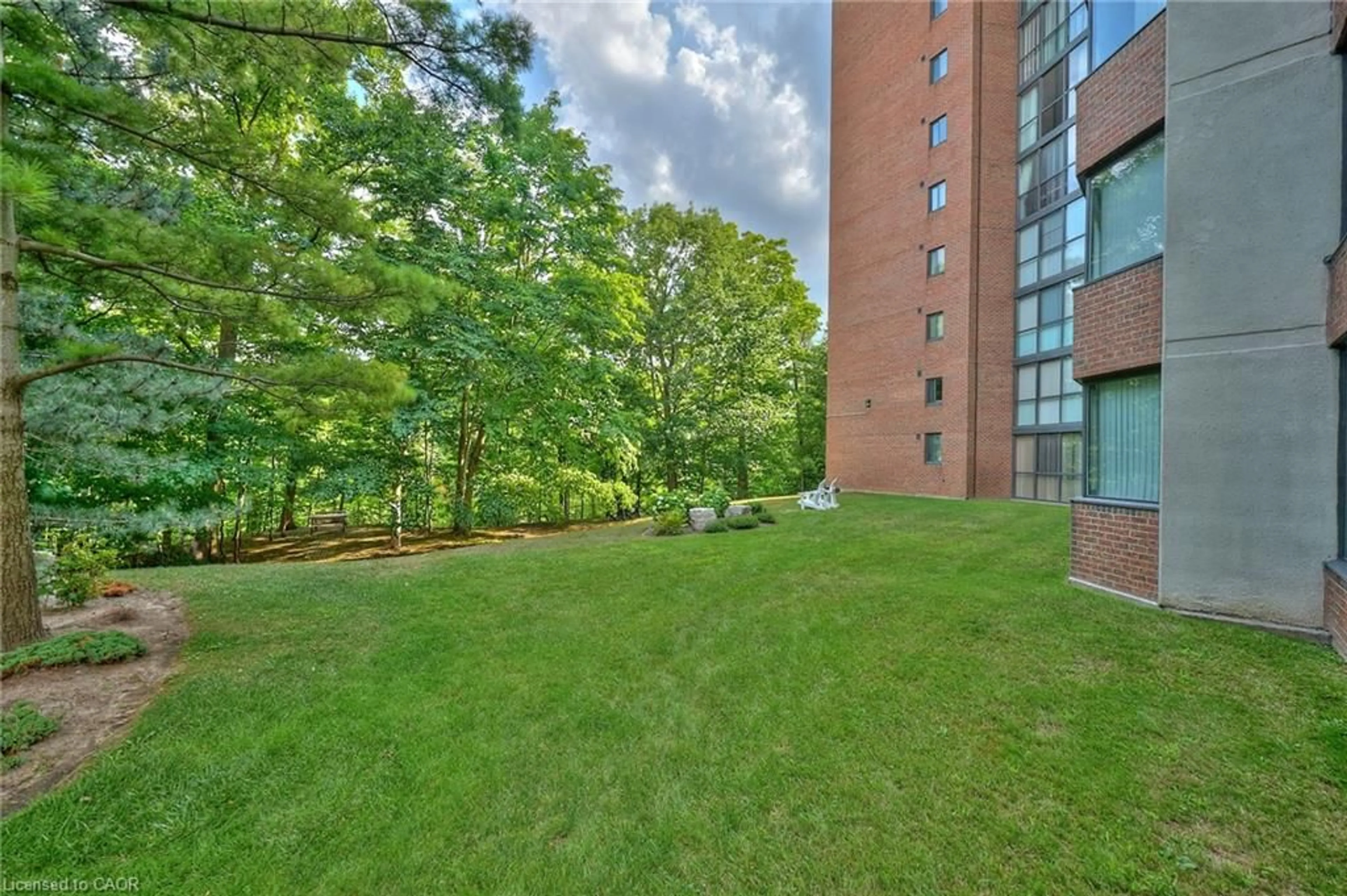 Patio, forest/trees view for 1240 Marlborough Crt #504, Oakville Ontario L6H 3K7