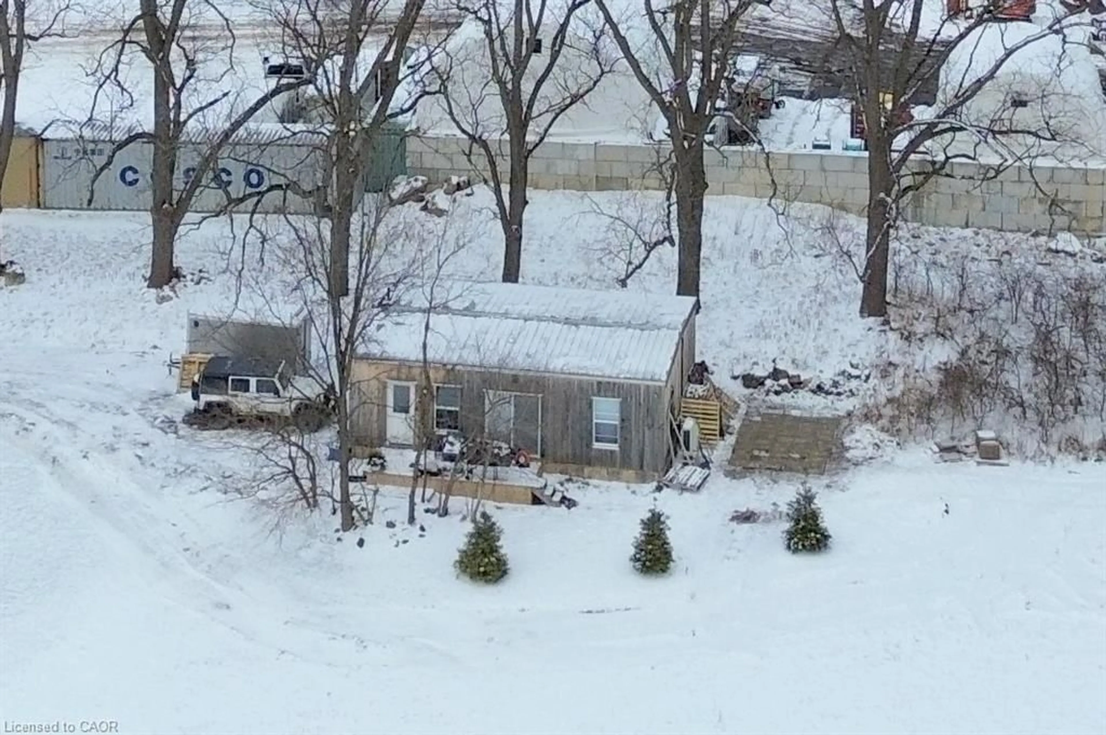 A pic from outside/outdoor area/front of a property/back of a property/a pic from drone, street for 1344 Highway 8 Hwy, Flamborough Ontario N1R 5S2