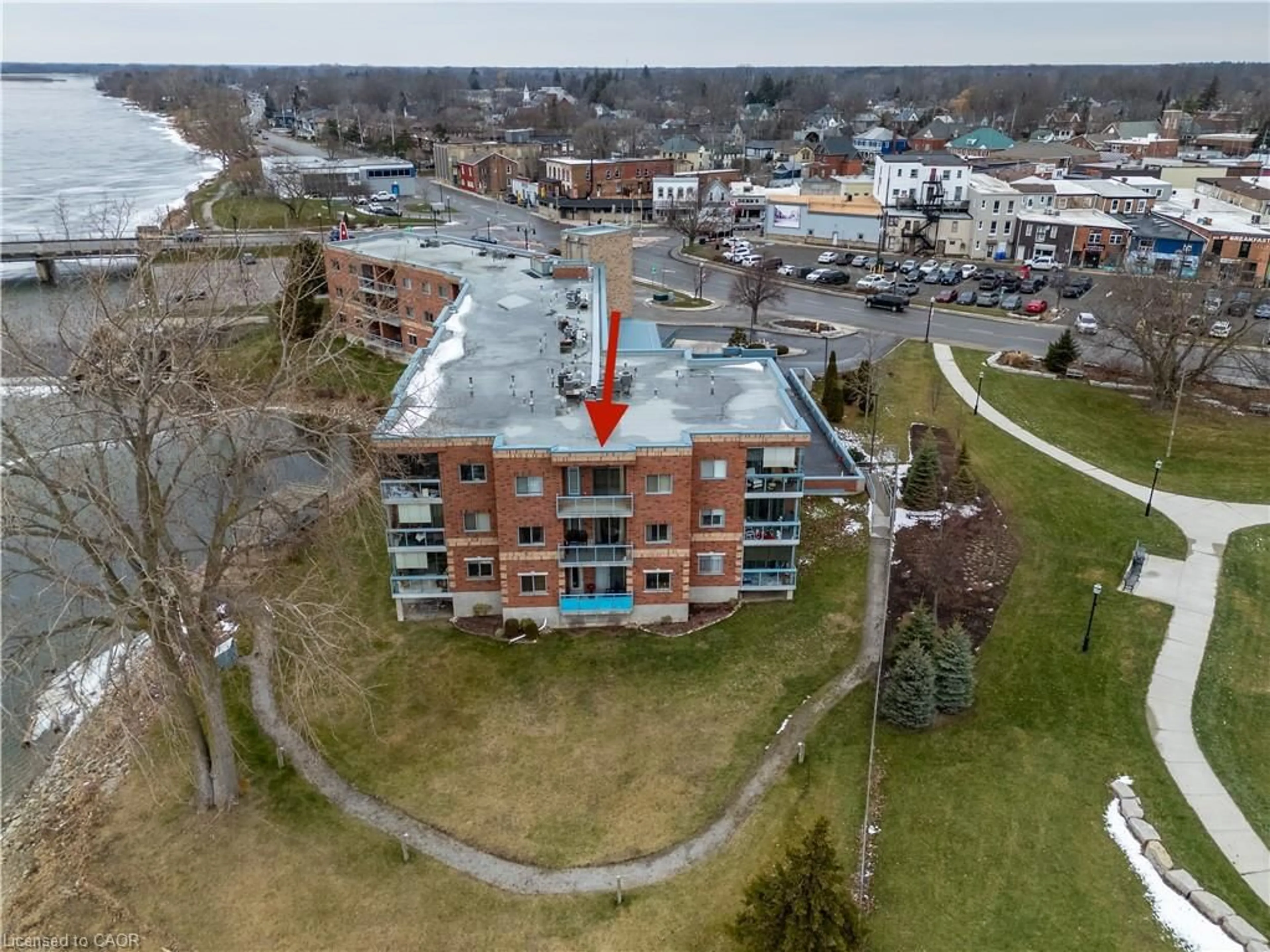 A pic from outside/outdoor area/front of a property/back of a property/a pic from drone, building for 210 Main St #309, Dunnville Ontario N1A 3G7