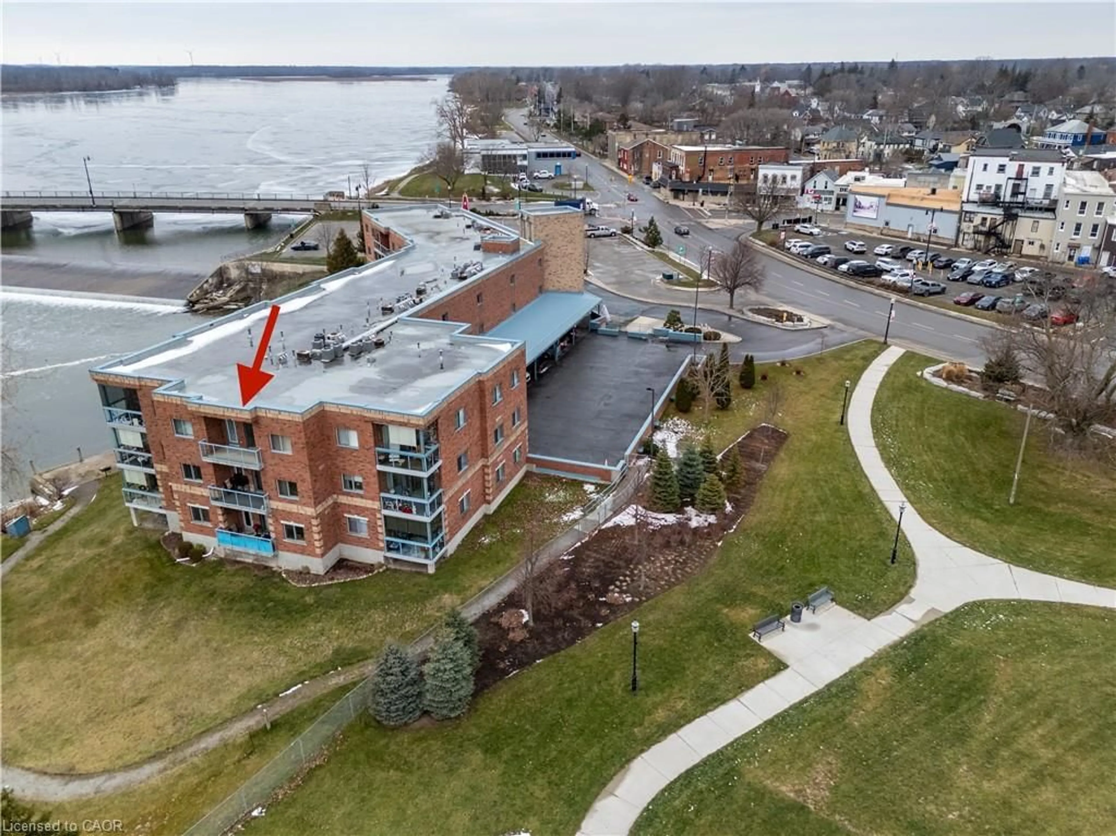 A pic from outside/outdoor area/front of a property/back of a property/a pic from drone, building for 210 Main St #309, Dunnville Ontario N1A 3G7