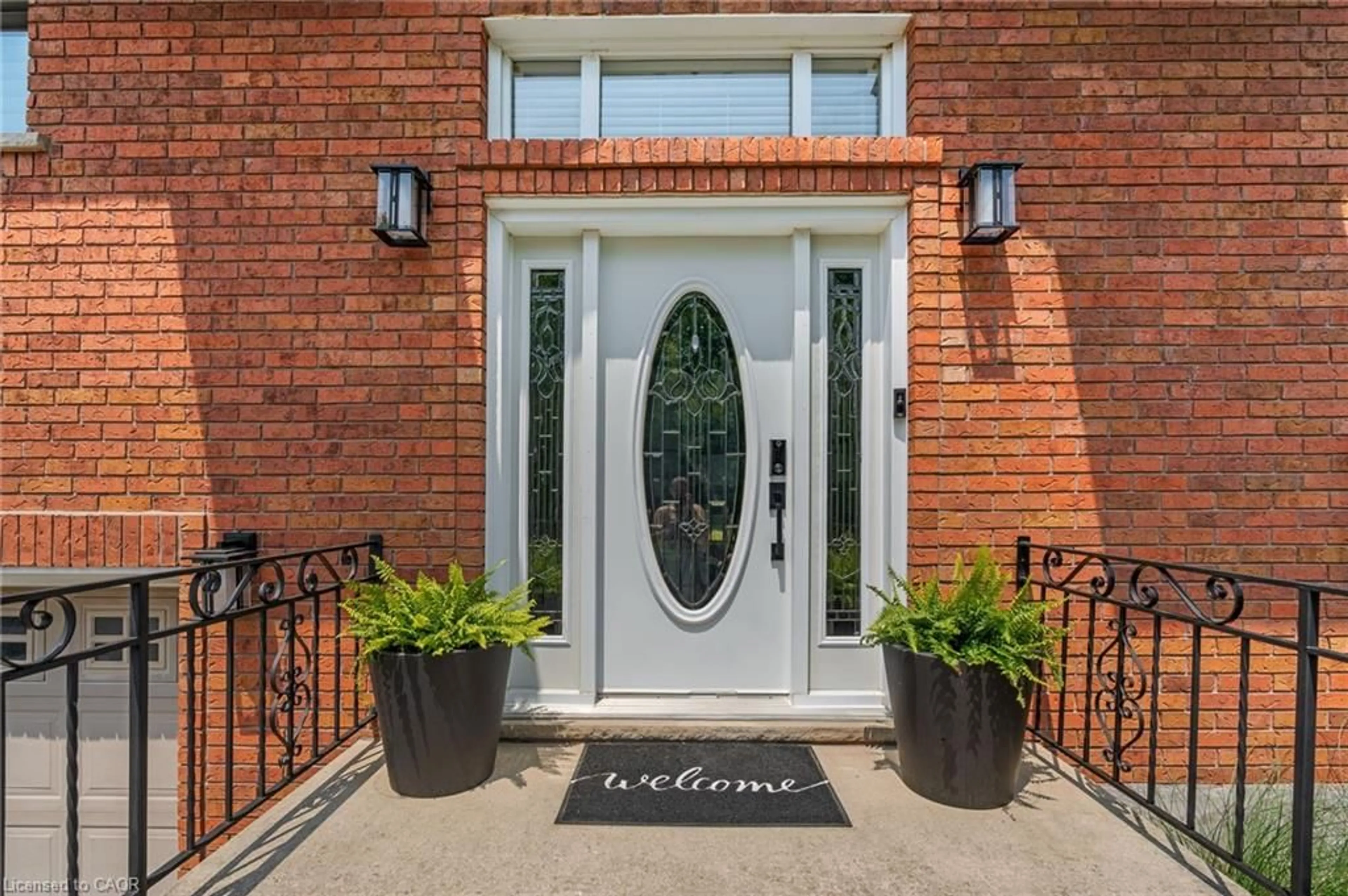 Indoor entryway for 5126 Chippewa Rd, Glanbrook Ontario L0R 1W0